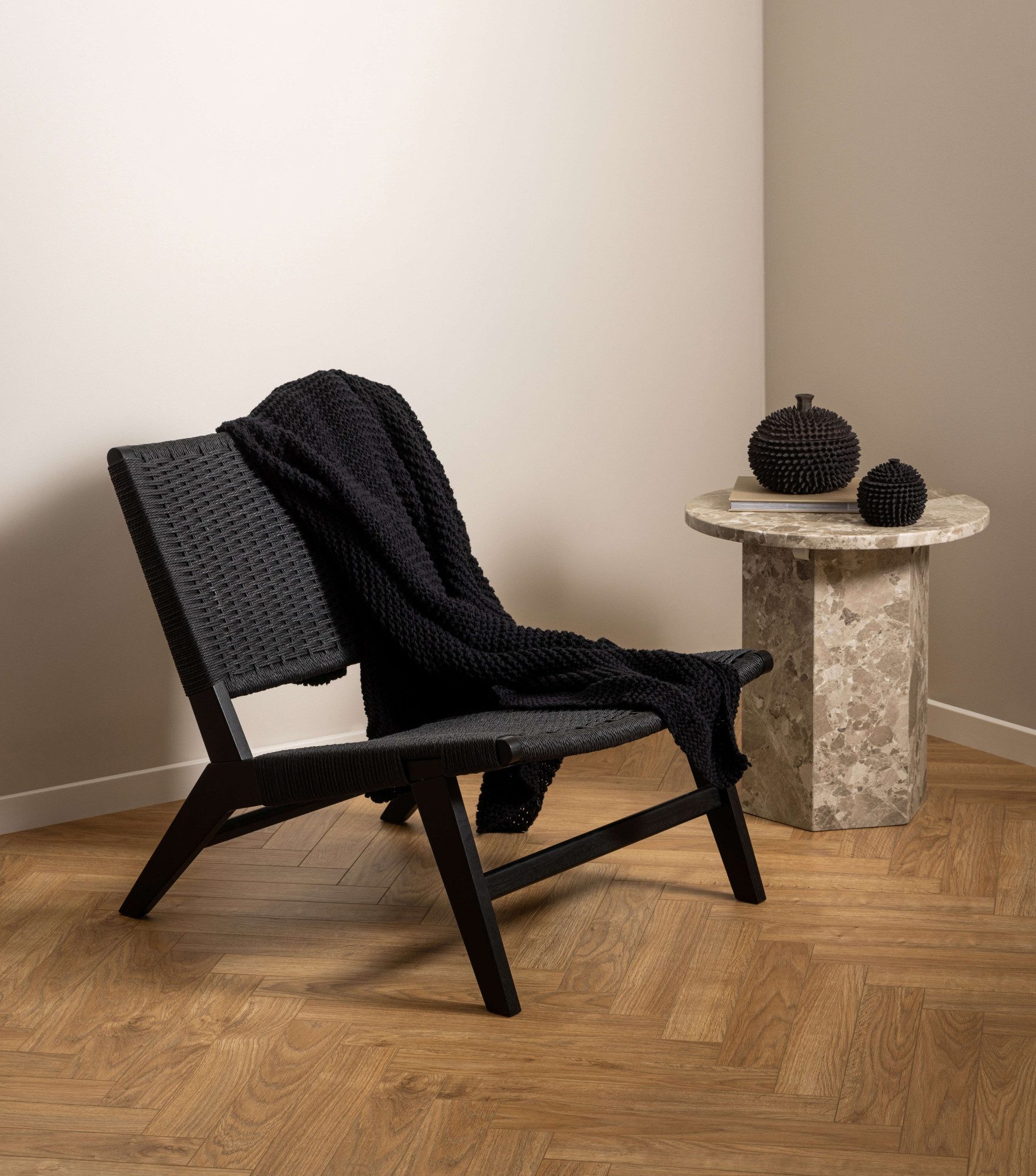 ACTONA GROUP Loungesessel Carson, Eiche, minimalistischer Stil, erhältlich in zwei Farben