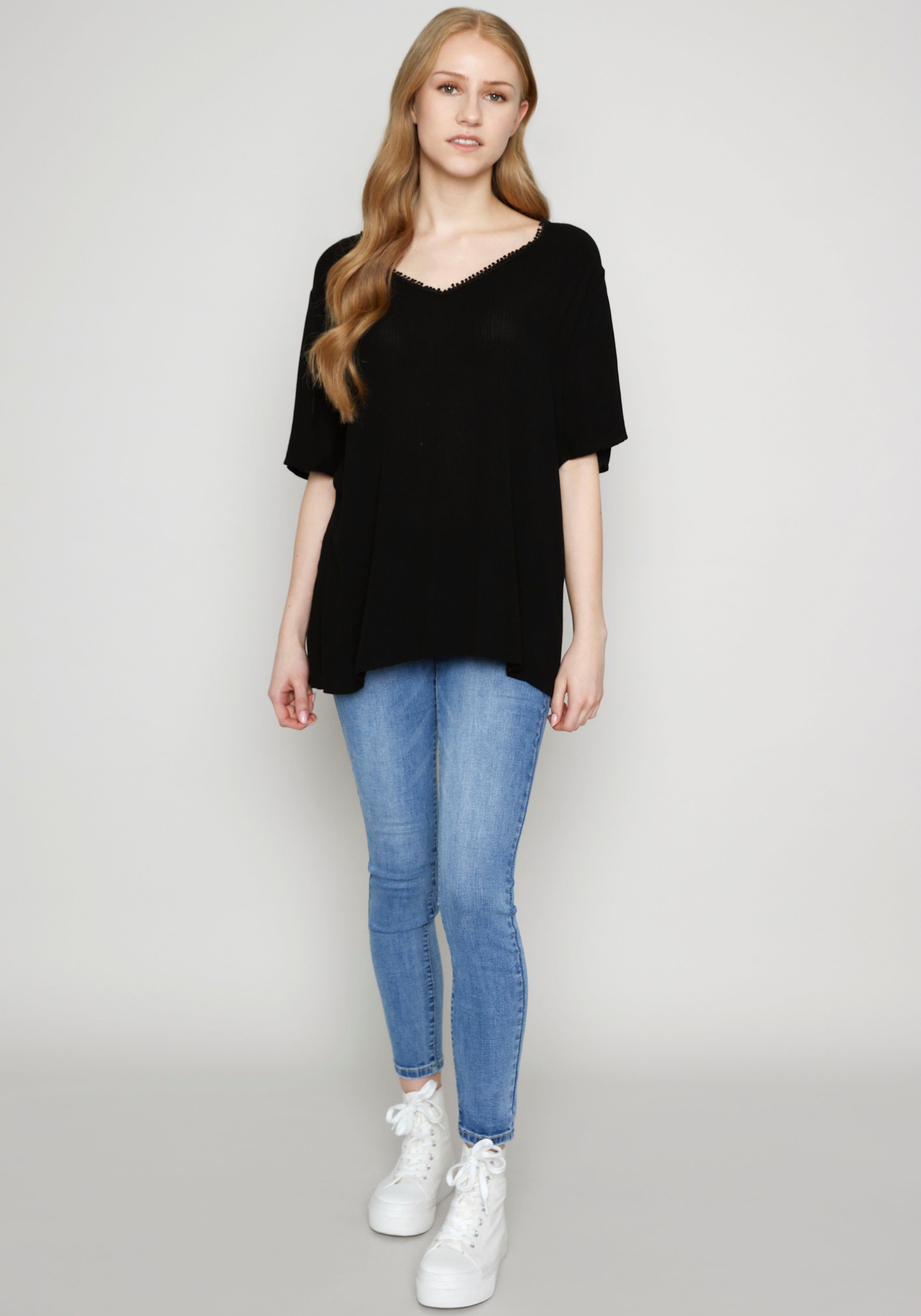 ZABAIONE Blusenshirt (1-tlg) Häkeleinsatz black mit