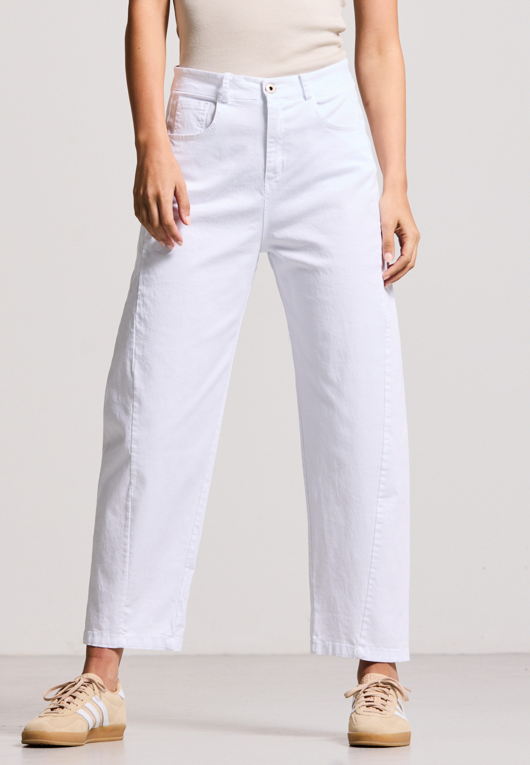 Chinos BARREL LEG PANTS