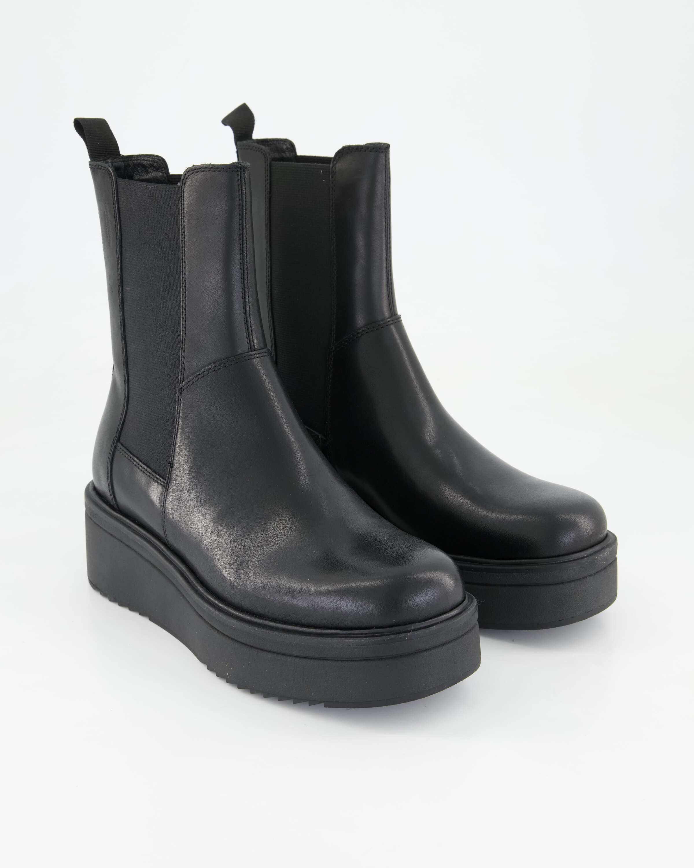 Tara Chelseaboots
