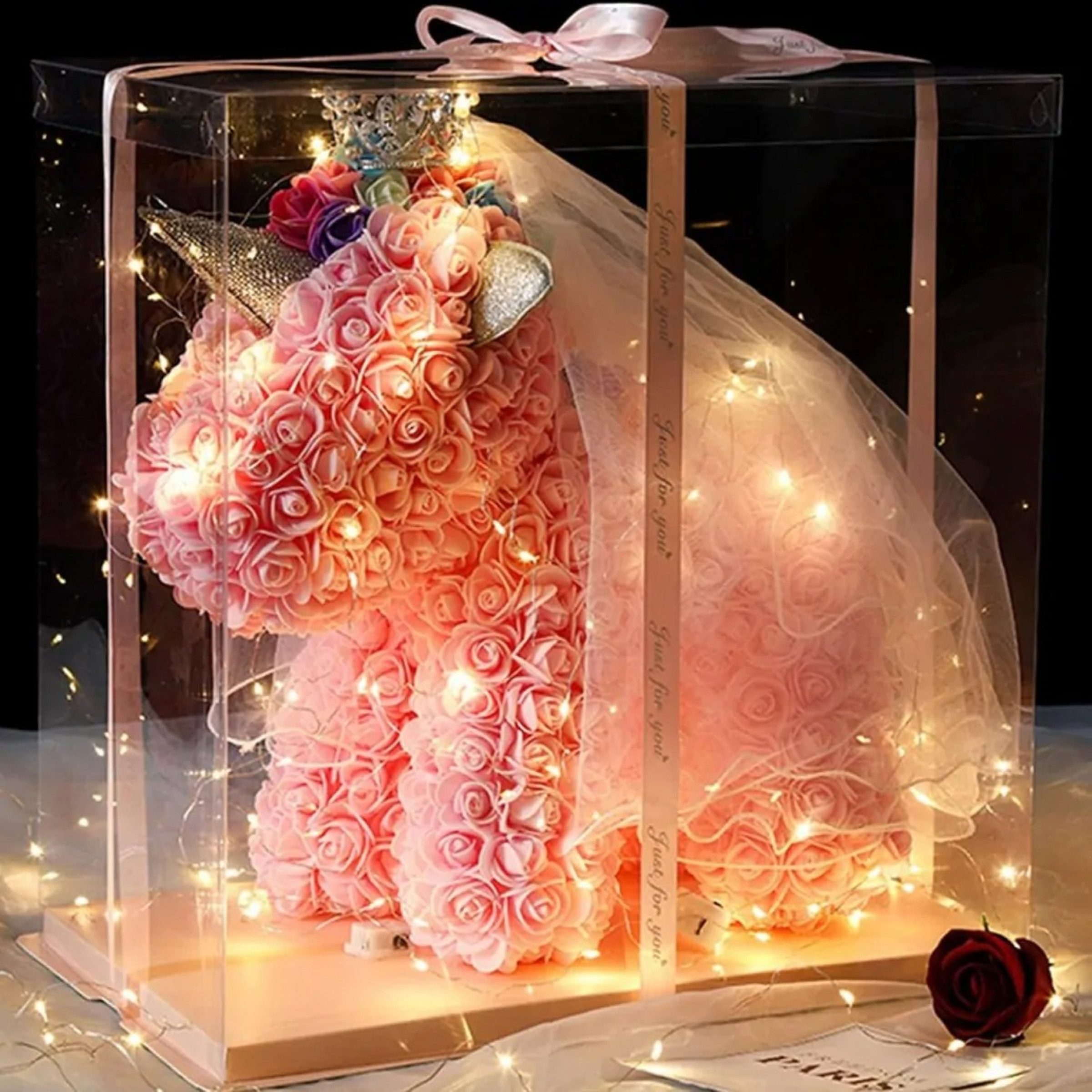 AMORE MIO LED Dekoobjekt LED Einhorn Lampe mit Rosen 40 cm Nachtlicht Deko Batterie, LED-Lichterkette, warmweiß, Warmweiß LED Rosenoptik Geschenkbox dekorativ Einhorn 40 cm