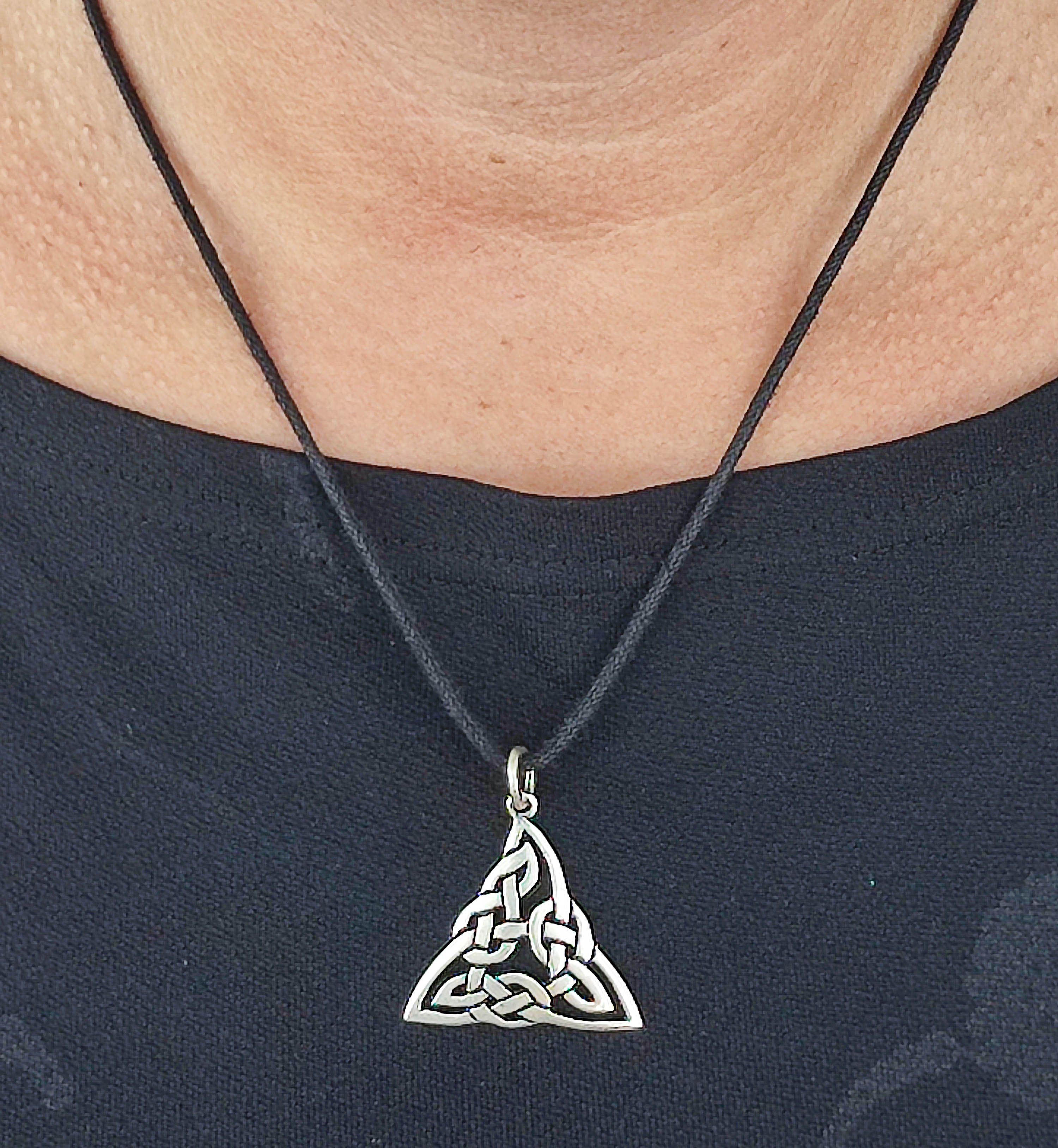 925 Dreieck Keltenknoten Anhänger of Leather Kettenanhänger Silber keltischer Kiss Knoten