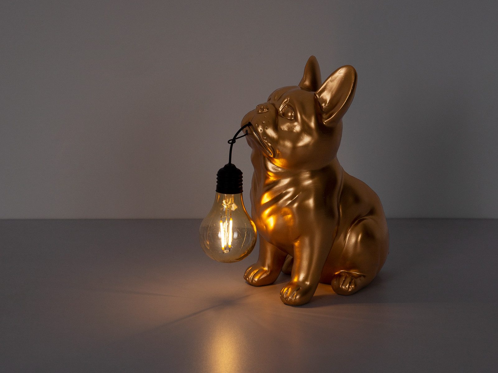 GLOBO LIGHTING LED Solarleuchte 2er Set Hundelampen Gold, Höhe 24,5cm, LED fest integriert, warmweiß, Ausgefallene Solarlicht-er für den Garten & Balkon Bulldoggen Gold