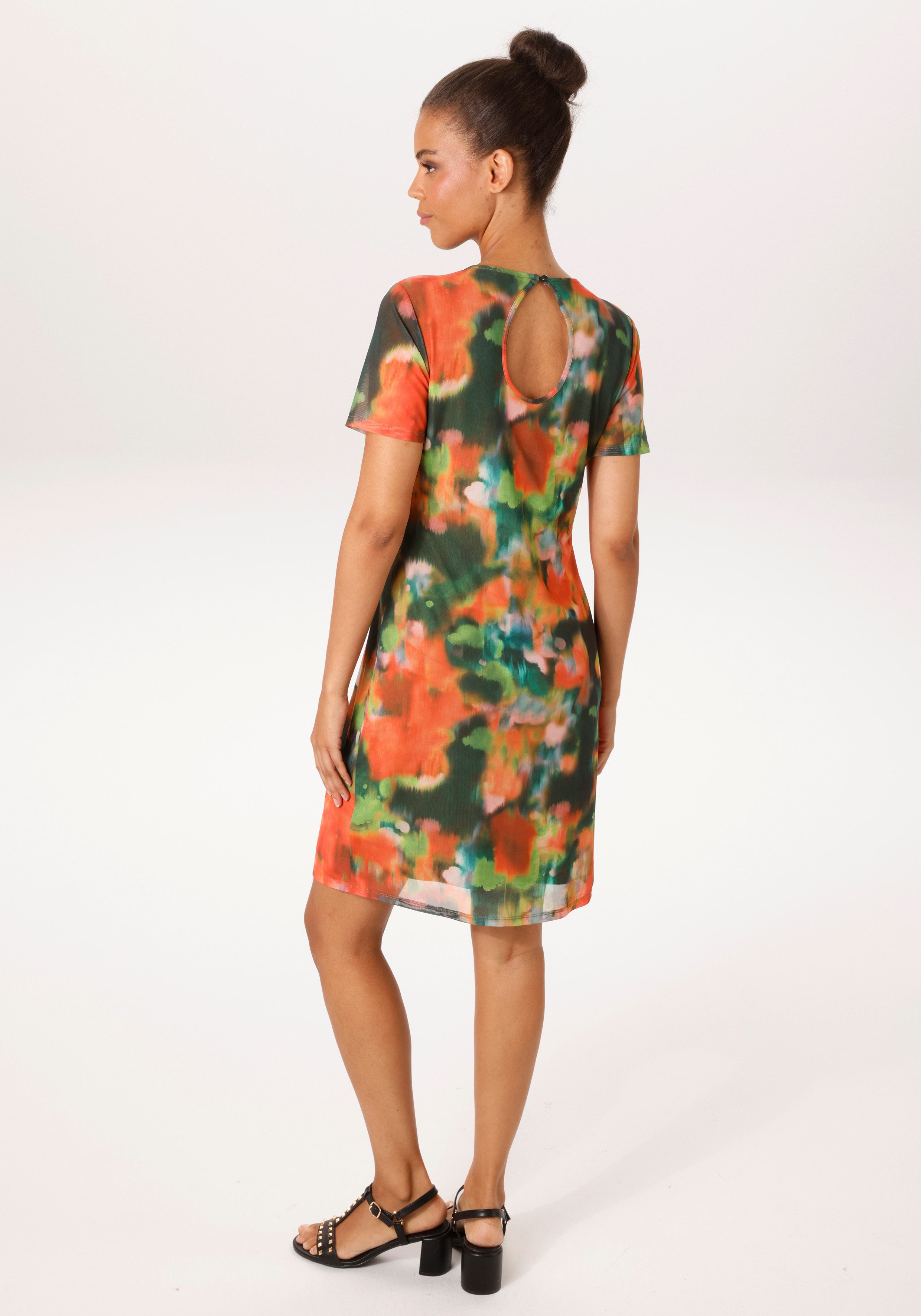 Aniston CASUAL Sommerkleid mit raffinierten Cut-Out im Rücken - NEUE KOLLEK günstig online kaufen