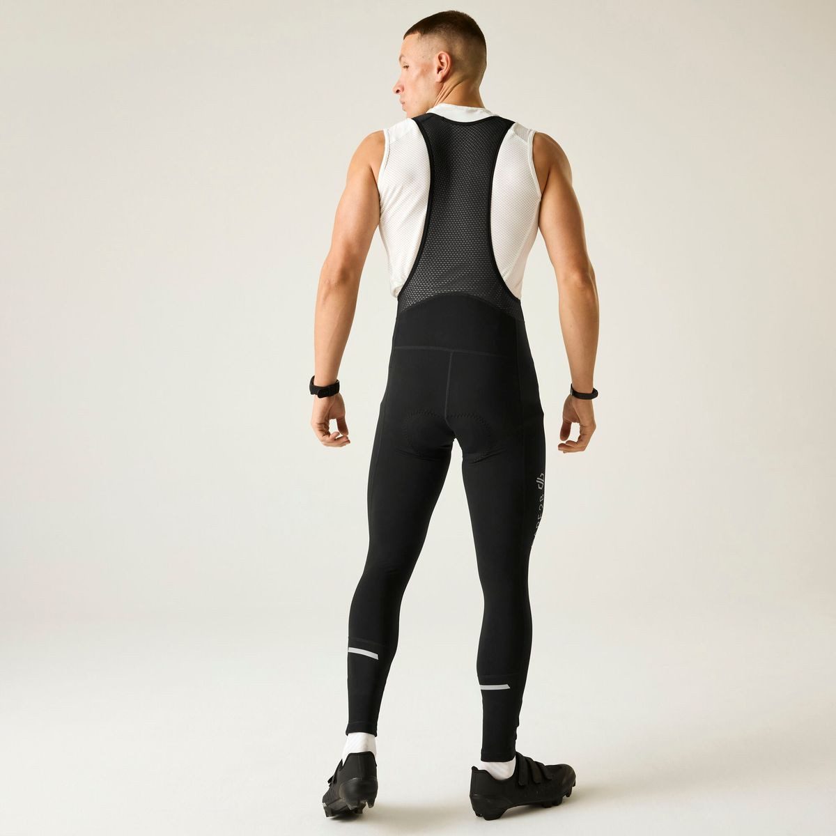 Dare2b Fahrradhose Ultra Bibbed Tight Schnelltrocknende Radhose für Herren mit optimaler Aerodynamik und