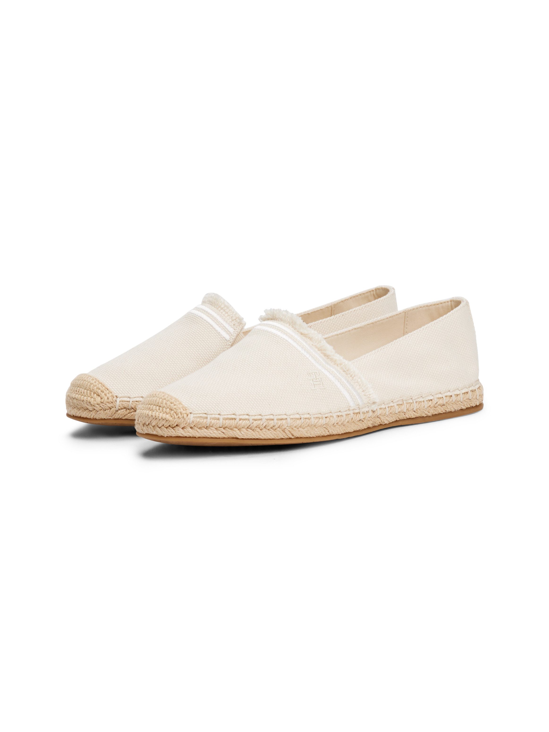 FRINGE CANVAS CLOSED ESPADRILLE Espadrille