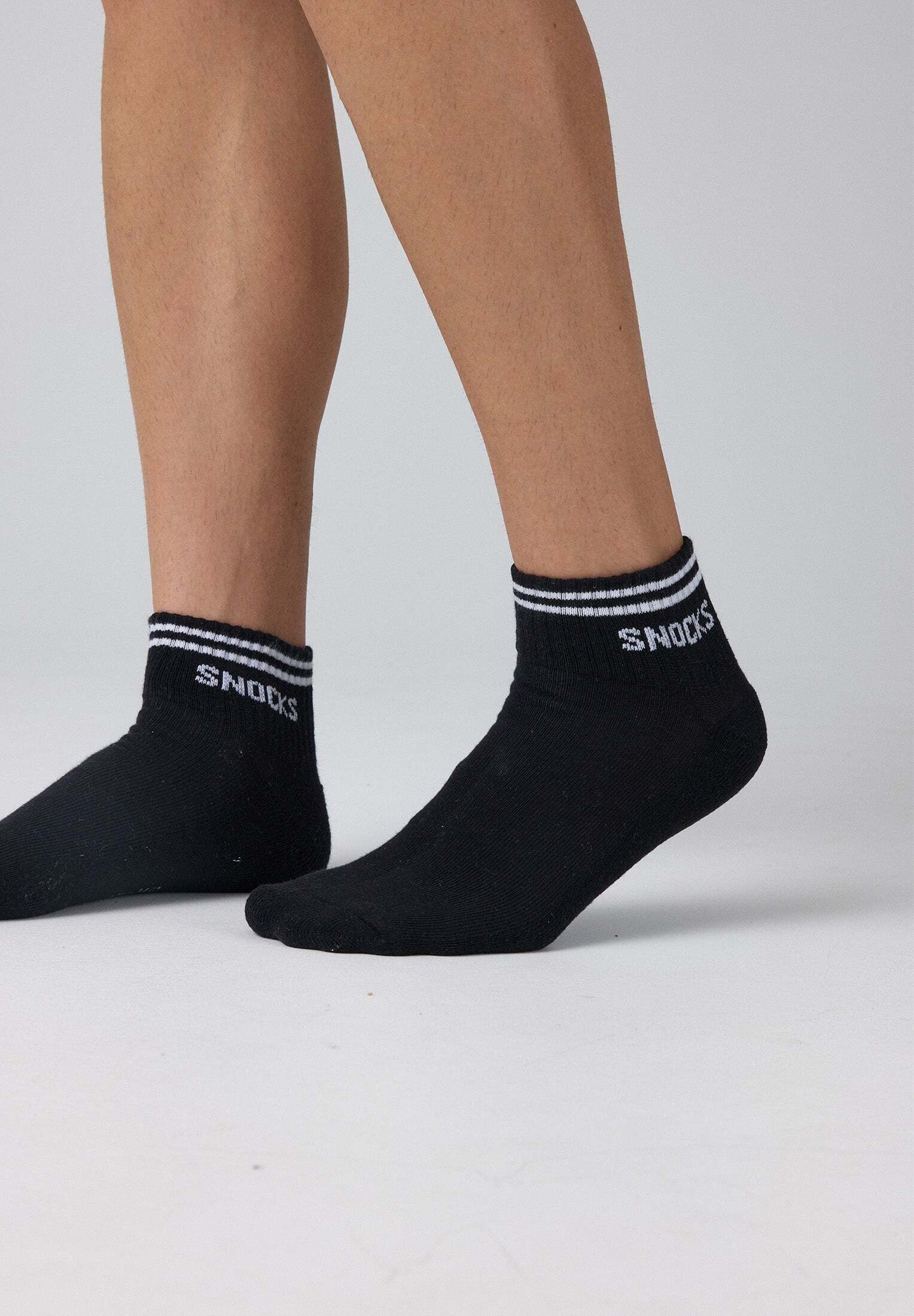 SNOCKS Sneakersocken kurze Socken für Herren & Damen mit Logo (4-Paar) mit Rippbund, verstärkte Sohle, halbhoch, aus Bio-Baumwolle