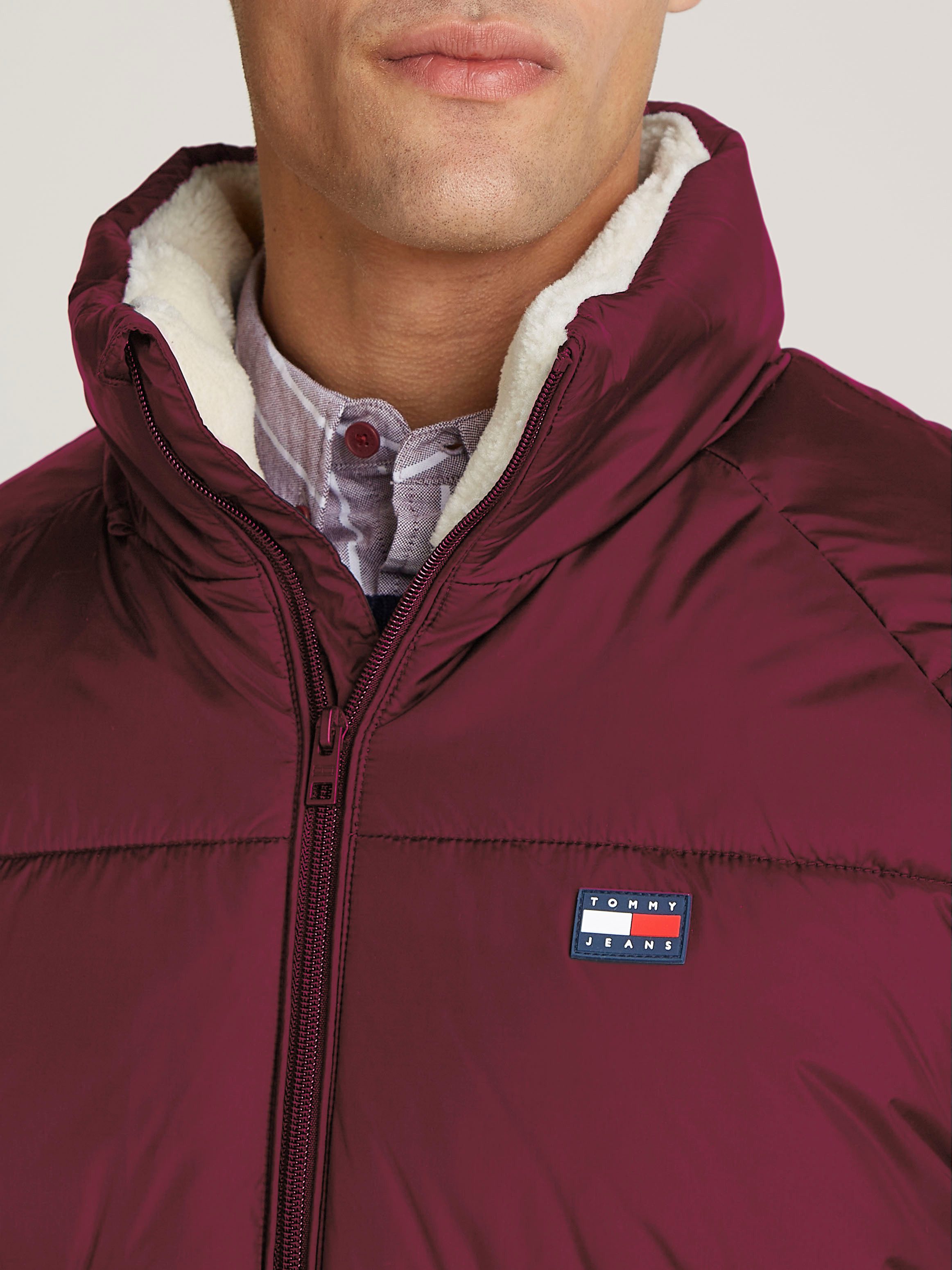 Tommy Jeans Steppjacke TJM POLY PUFFER EXT Winterjacke mit Stehkragen, gefüttertes Teddy, Innentaschen