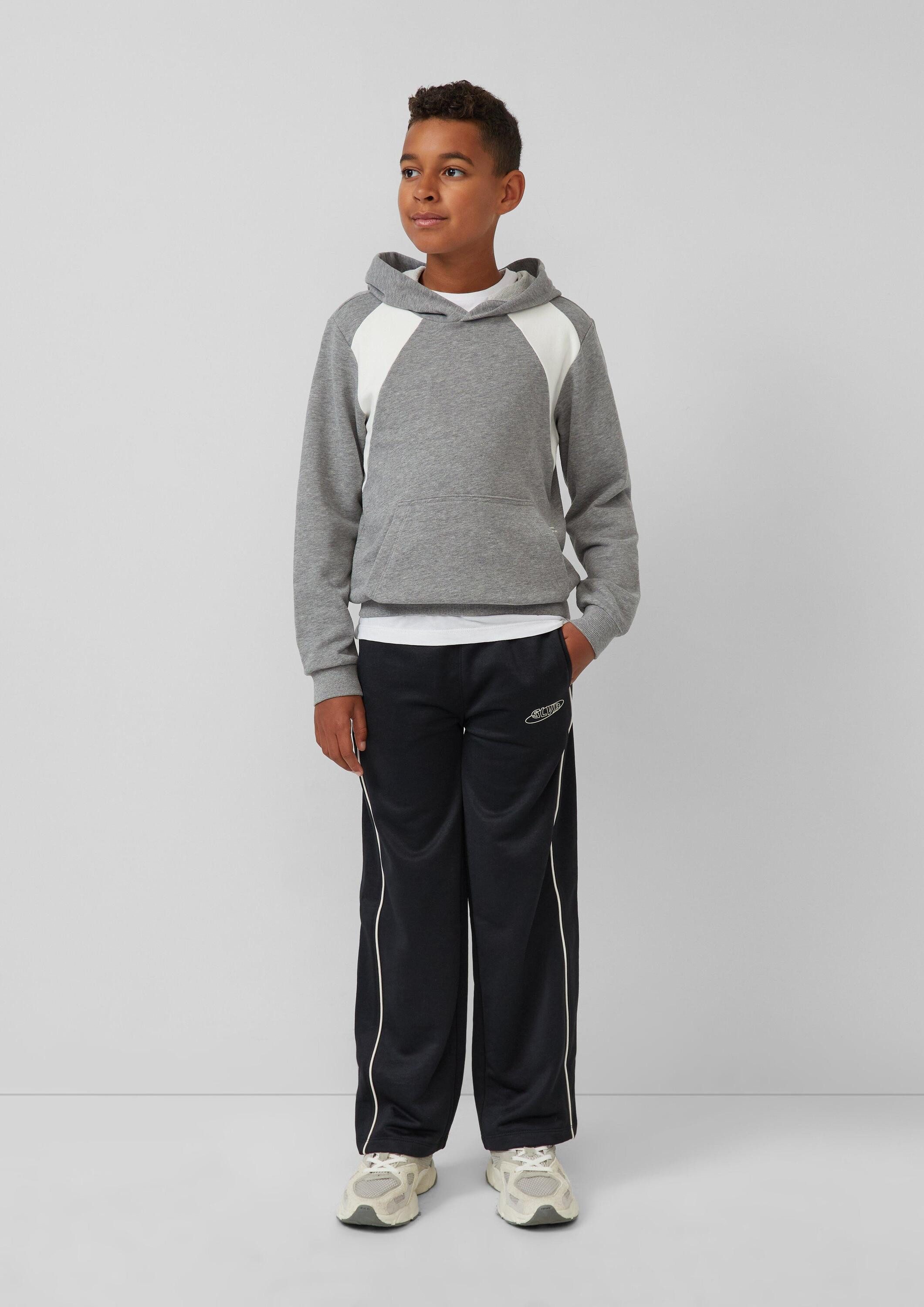 s.Oliver Sweatshirt Sweatshirt Hoodie mit Kontrast-Details und großem Back-Print