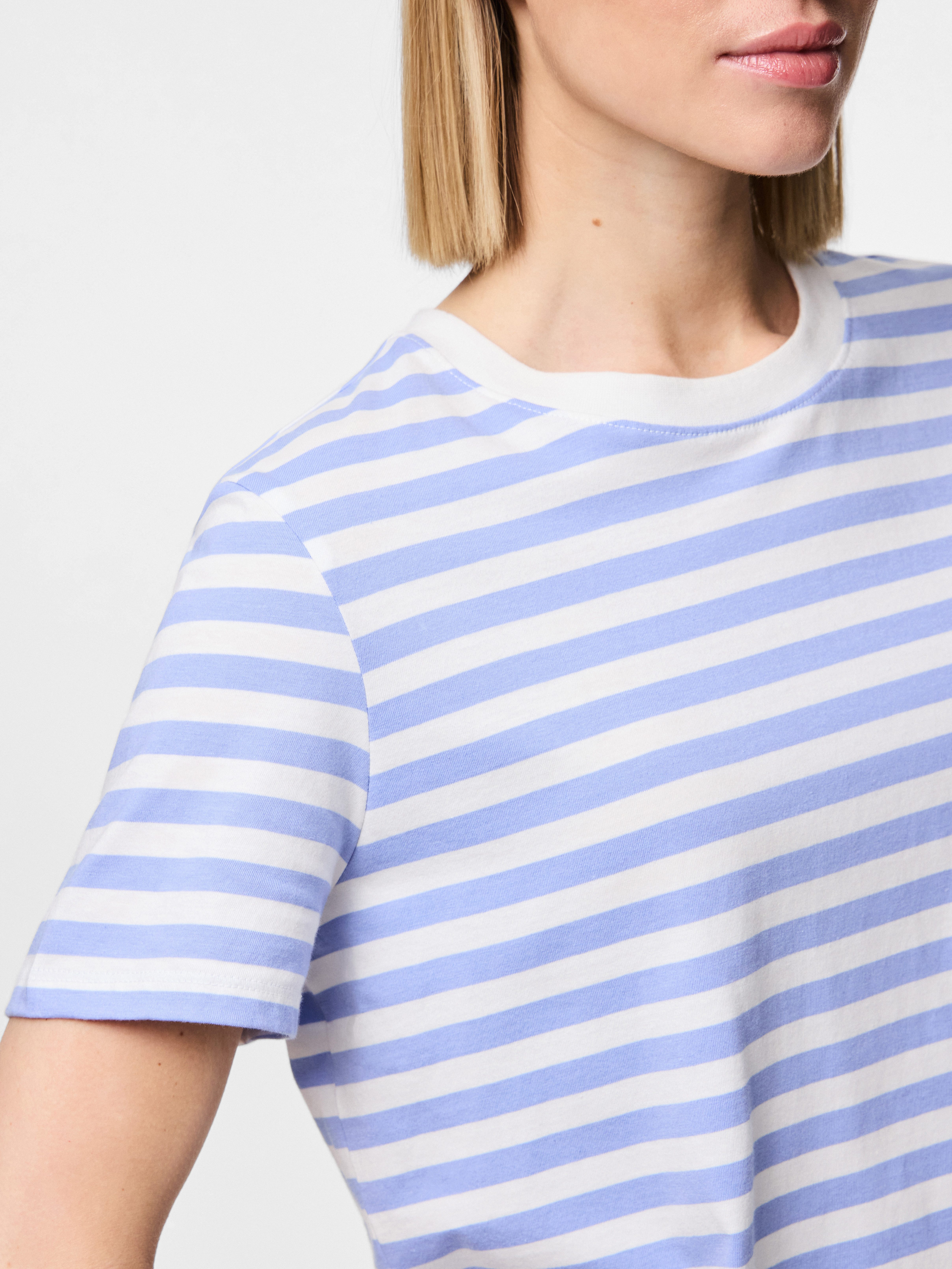 pieces Kurzarmshirt PCRIA SS TEE STRIPES NOOS BC Baumwolle, regular fit – Bild 4 von 5