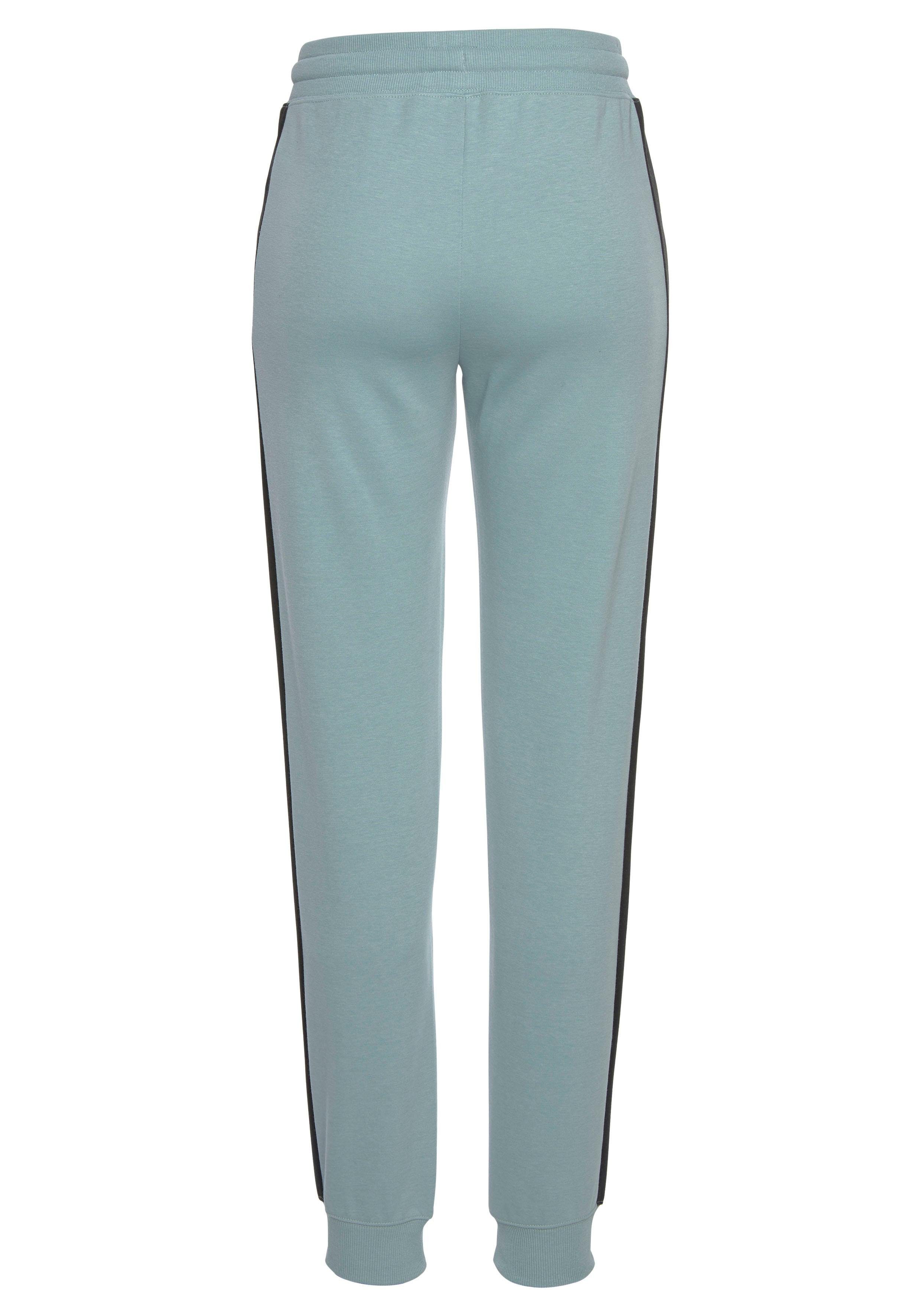 Bench. Loungewear Sweathose mit Seitenstreifen und schmalem Bein, Loungeanzug