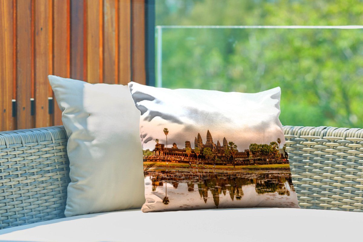 Sonnenuntergang mit des MuchoWow Wat Wassers, Spiegelung Dekokissenbezug, Polyester, Outdoor-Dekorationskissen, Kissenhülle im Dekokissen Angkor