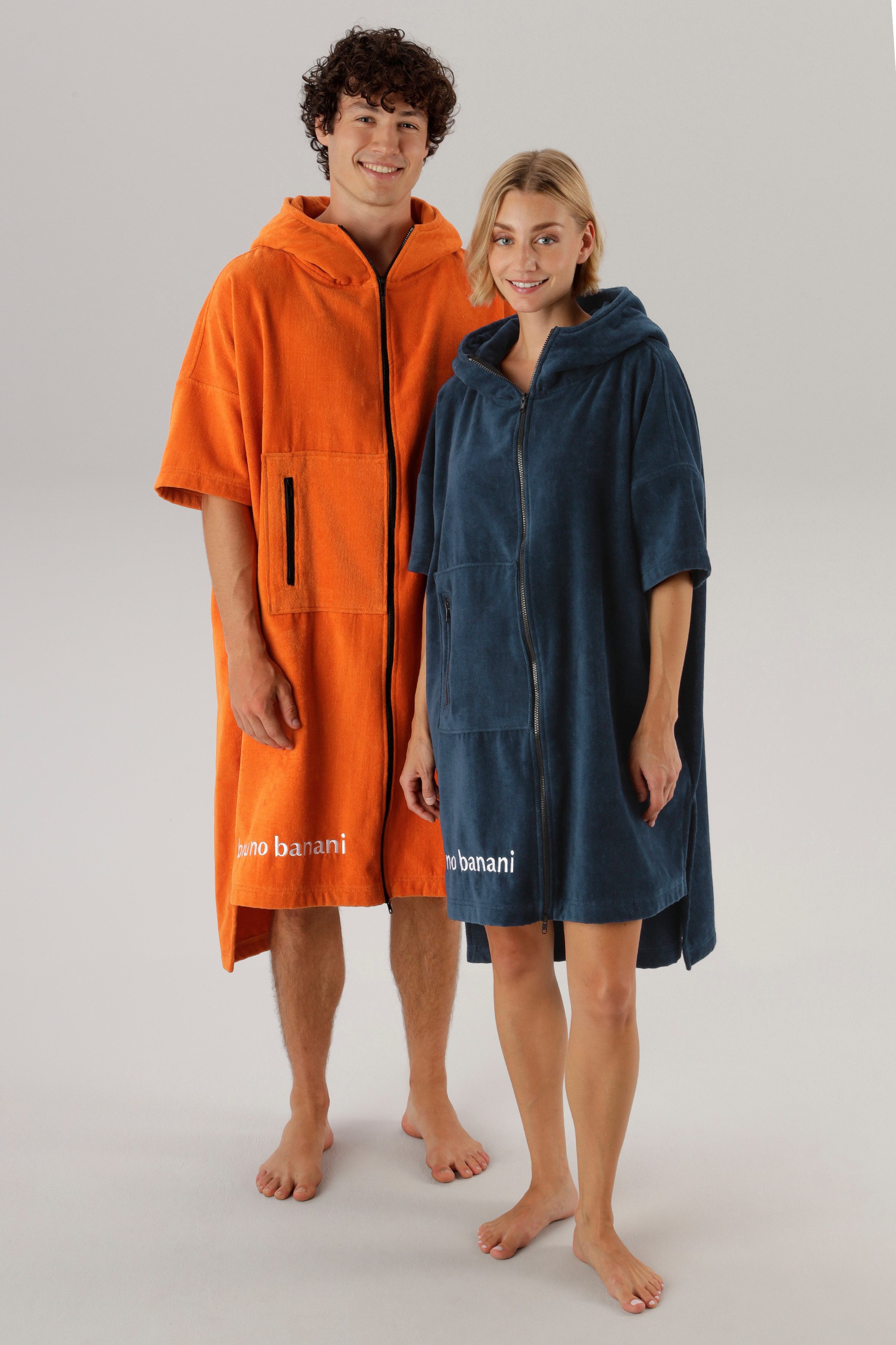 Bruno Banani Badeponcho Daniel, ideal für Sauna, Spa & im Urlaub, Damen & Herren, Midilänge, Frottier, Kapuze, 2-Wege Reißverschluss, Surfponcho, 100% Baumwolle, Frottee, Strand, Sport