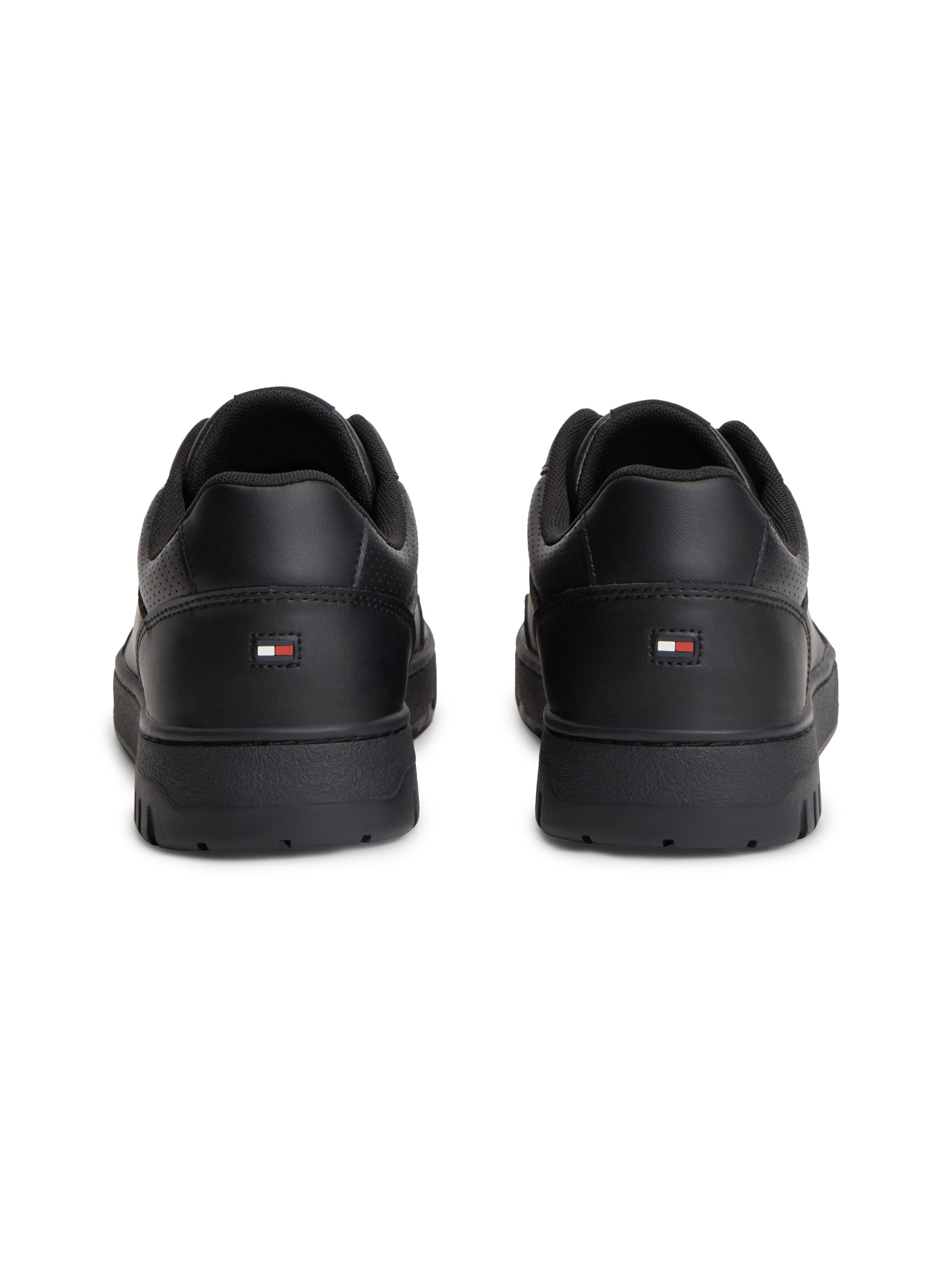 Tommy Hilfiger TH BASKET CORE LEATHER Sneaker Halbschuh, Schnürer mit Perforation am gepolsterten Schaftrand
