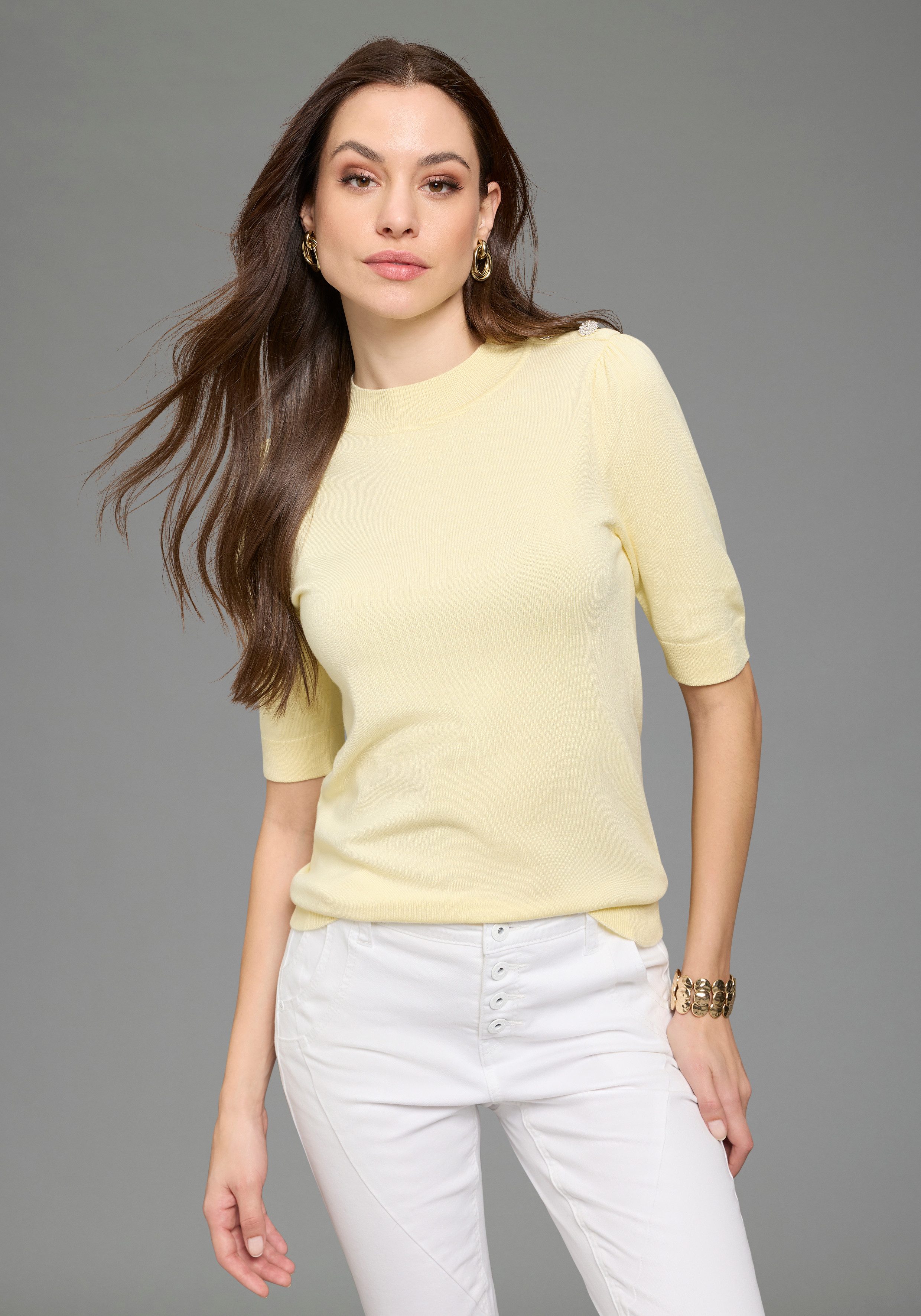 Bruno Banani Kurzarmpullover mit Glitzerknöpfen, Trendfarbe - Butter Yellow günstig online kaufen