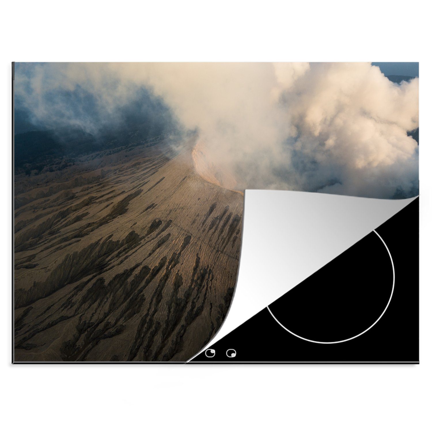 MuchoWow Herdblende-/Abdeckplatte Nahaufnahme des Kraters des Vulkans Bromo in Bromo Tengger Semeru in, Vinyl, (1 tlg), 70x52 cm, Mobile Arbeitsfläche nutzbar, Ceranfeldabdeckung