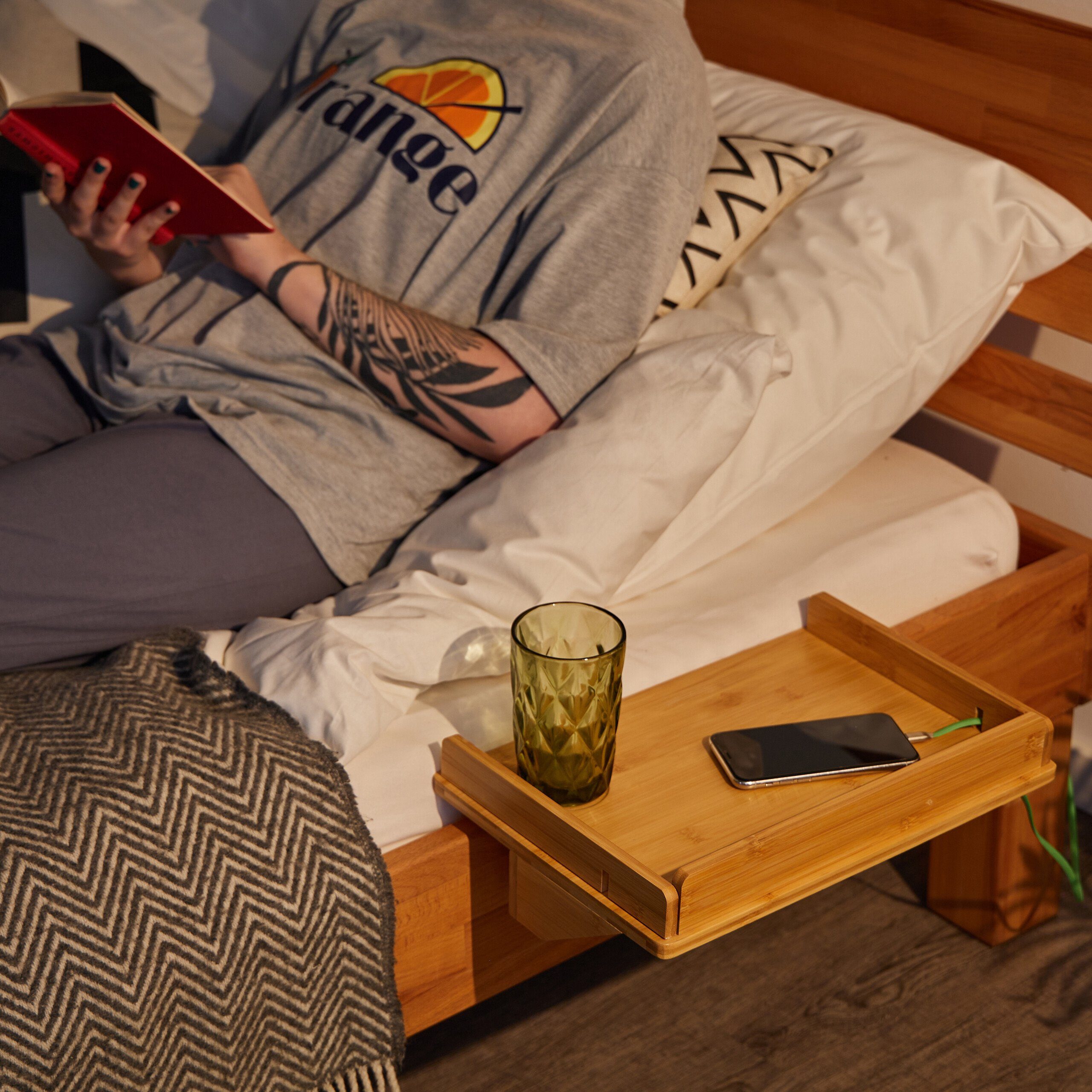 relaxdays Nachtkonsole Bambus Bettablage mit Tablethalter günstig online kaufen