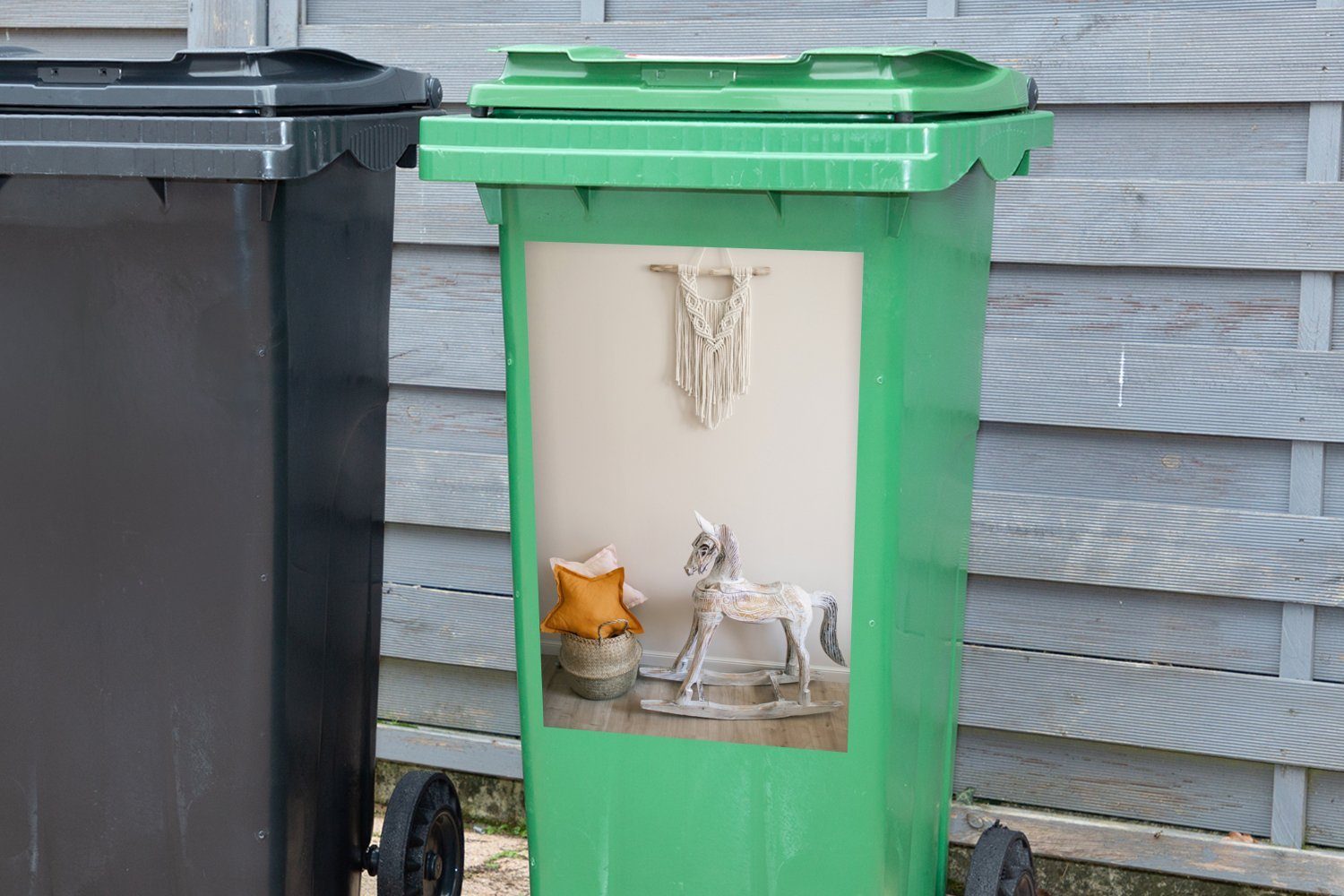 MuchoWow Wandsticker Selbstgemachter Kinderzimmer Mülleimer-aufkleber, in Abfalbehälter Container, Mülltonne, St), einem Makramee-Anhänger (1 Sticker