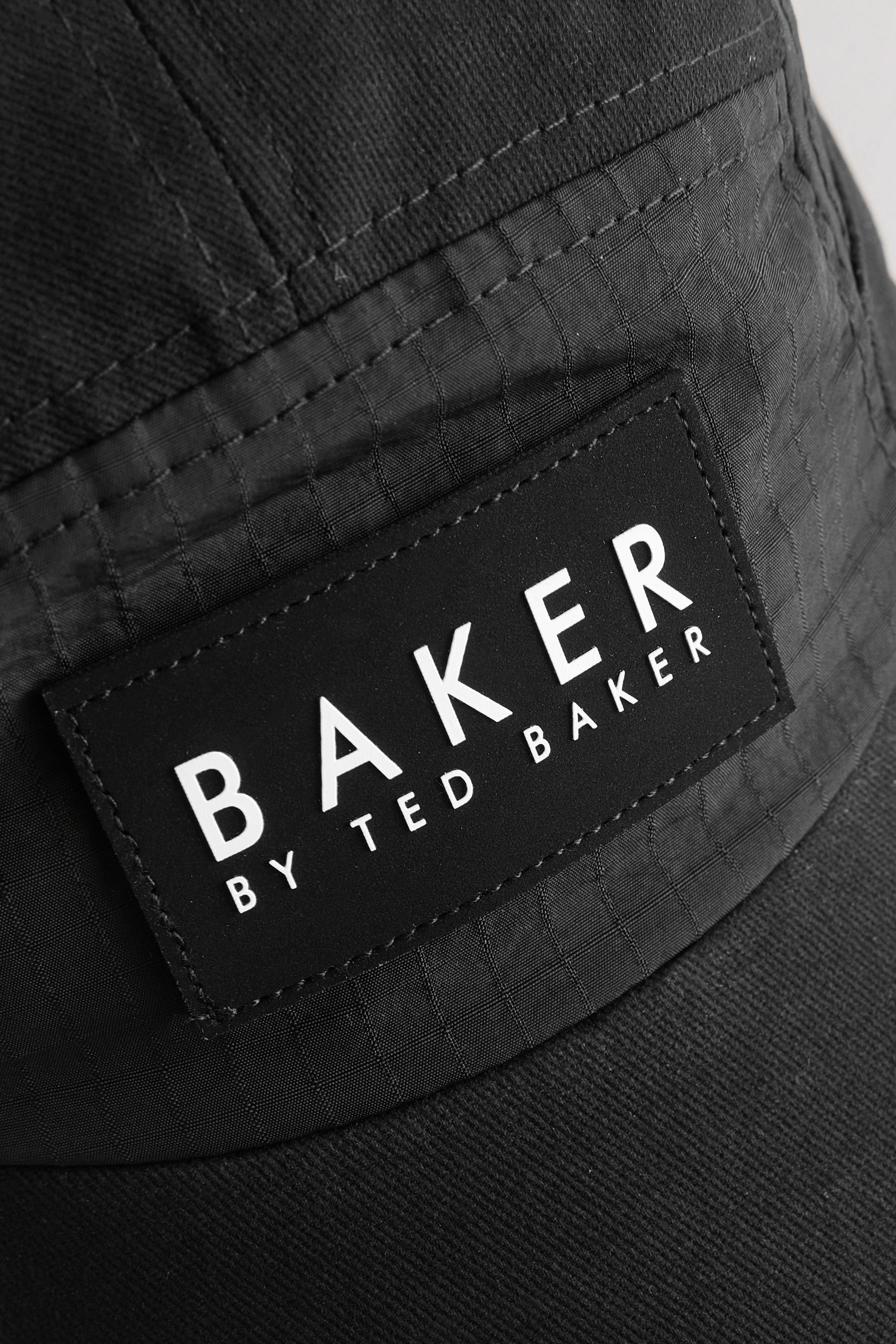 Baker by Ted Baker Ballonmütze Baker by Ted Baker Baseball-Cap mit Logo (1-St)