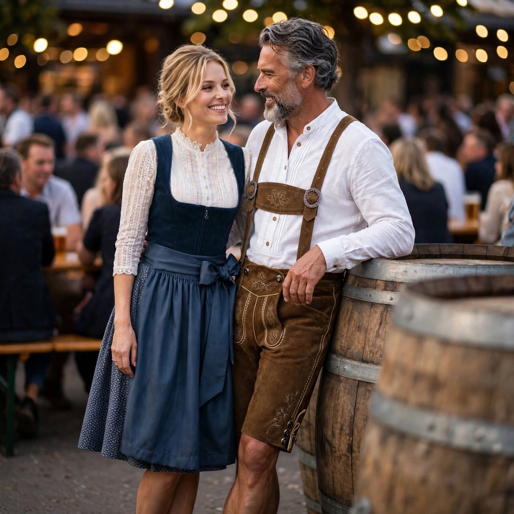 dressforfun Trachtenhose Klassische kurze Lederhose mit gesticktem Latz, robust (Herrenhose Jakob, für Volksfeste in Olivebraun) Inkl. Gürtel, Hosenträgern, Tra – Bild 3 von 5