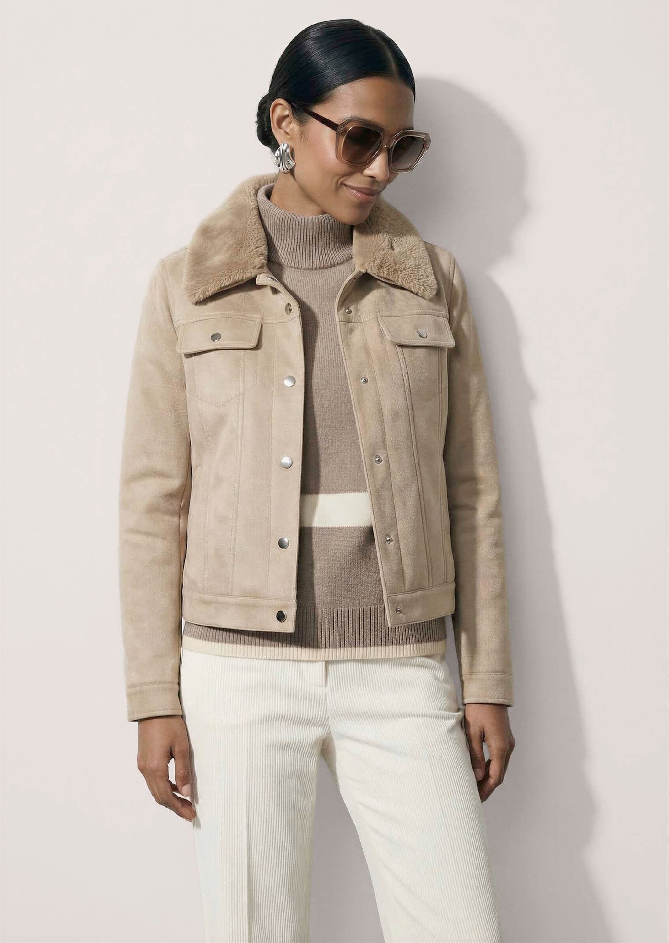 MADELEINE Outdoorjacke Kurzjacke, abnehmbarer Fake-Fur-Kragen Zwei-in-einem-Look mit Druckknöpfen, Pattentaschen & Manschetten