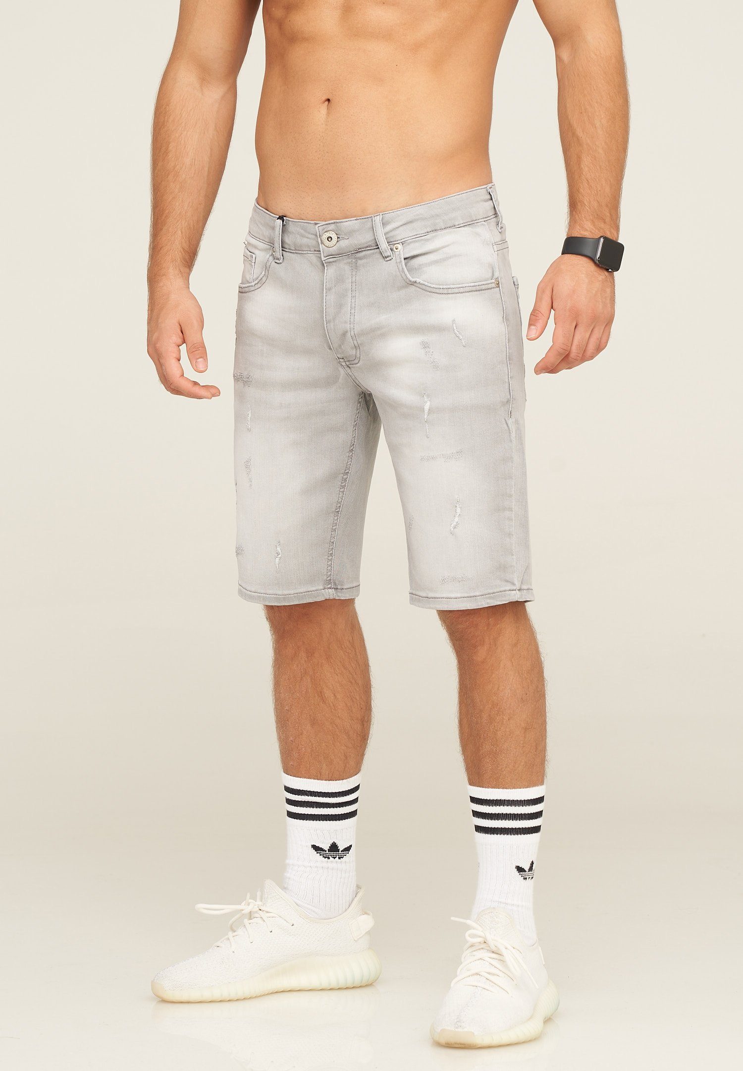 Shorts YONAH
