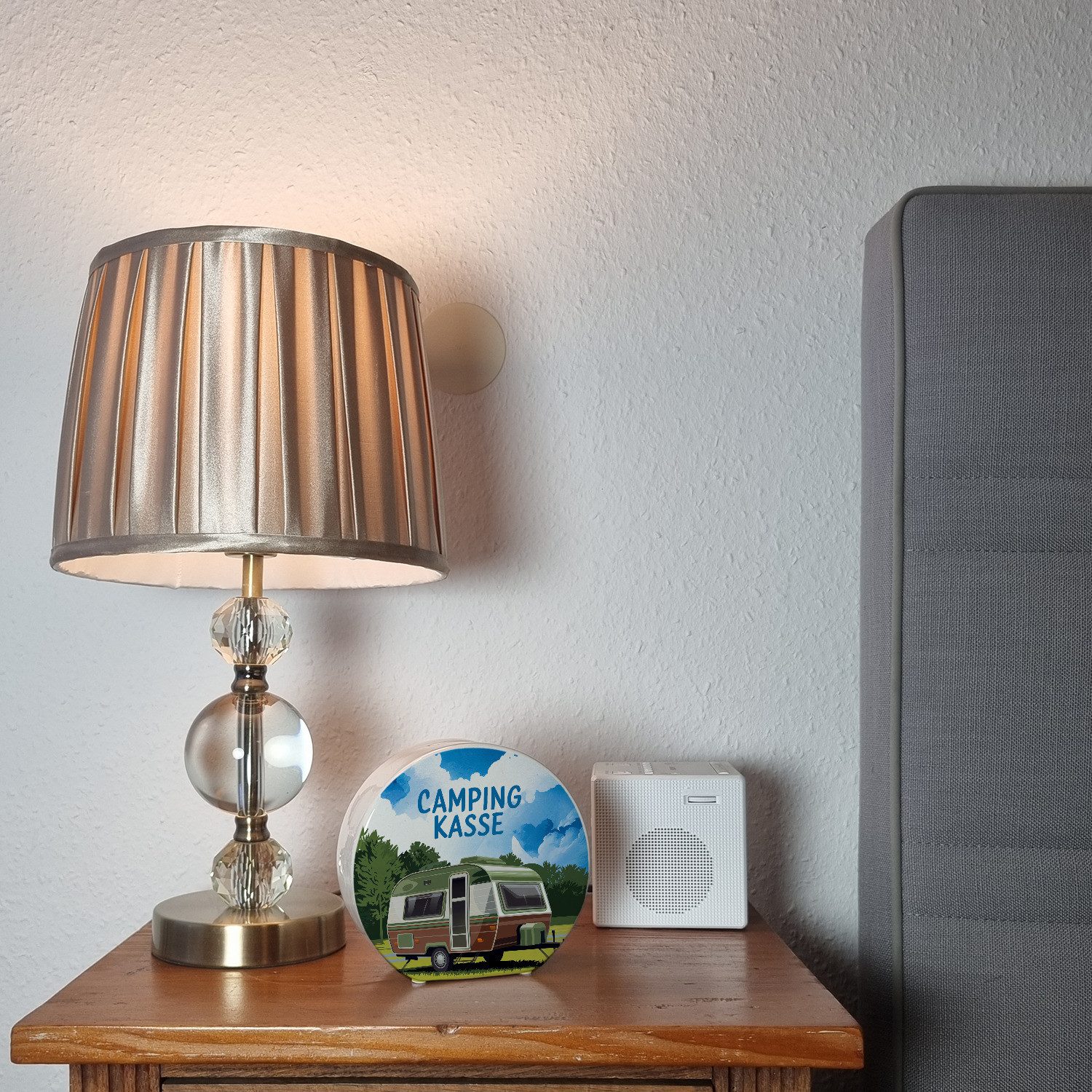 speecheese Spardose Wohnwagen auf Feld - Camping Kasse Spardose günstig online kaufen