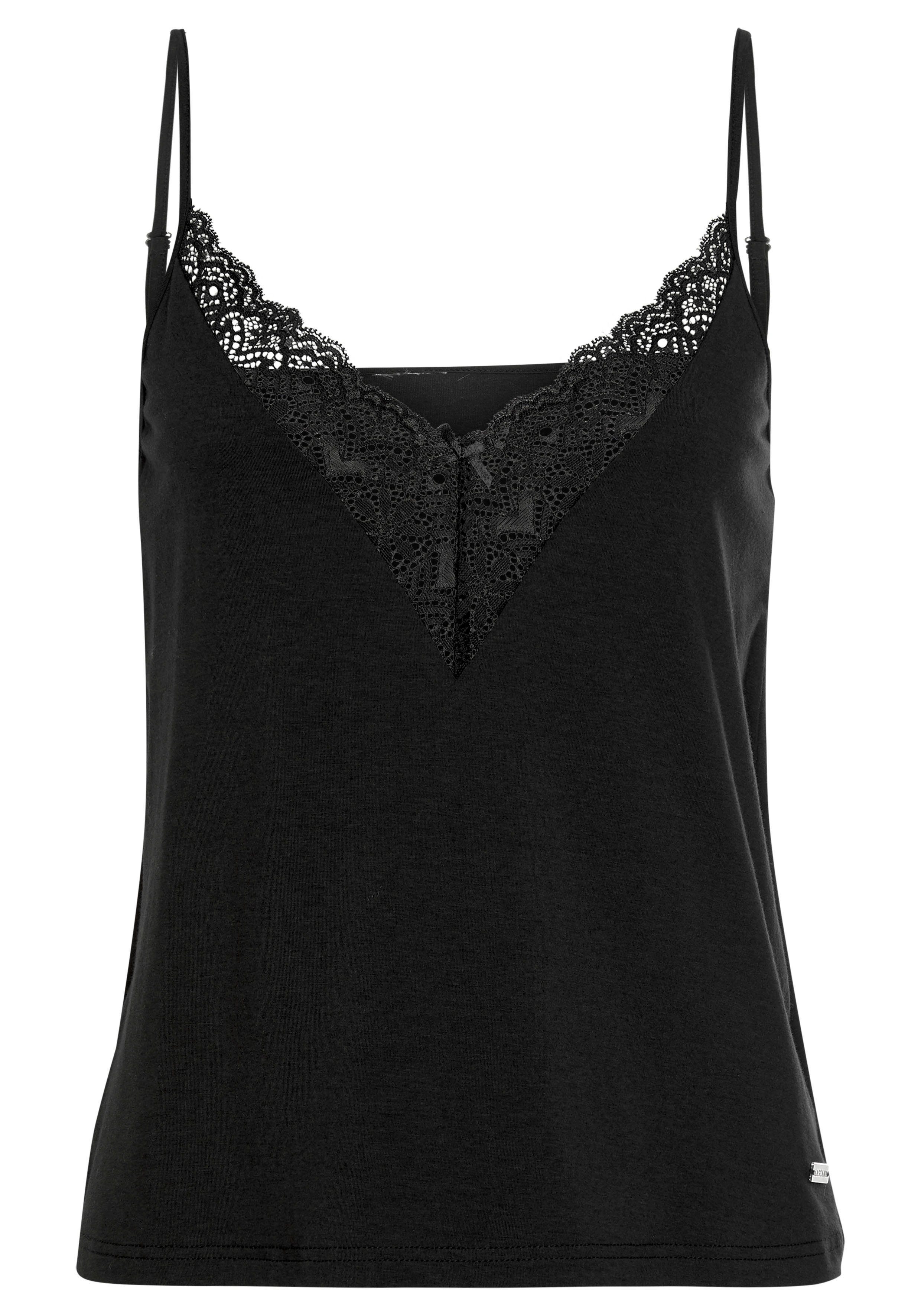 LASCANA Trägertop mit breitem Spitzeneinsatz und Zierschleife. € 29,99