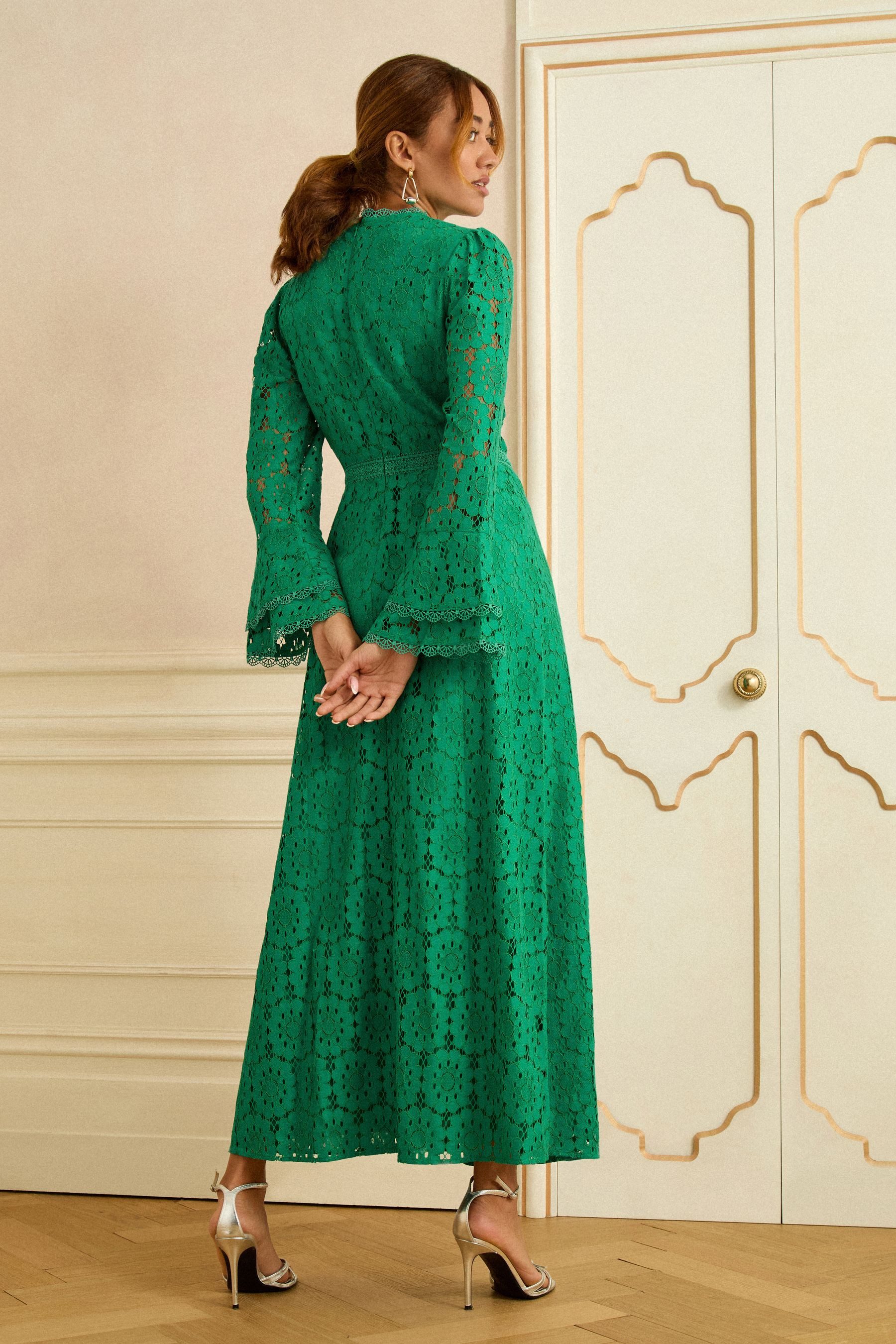 Love & Roses Maxikleid Love & Roses Langarm-Maxikleid mit Spitze, EID (1-tlg)