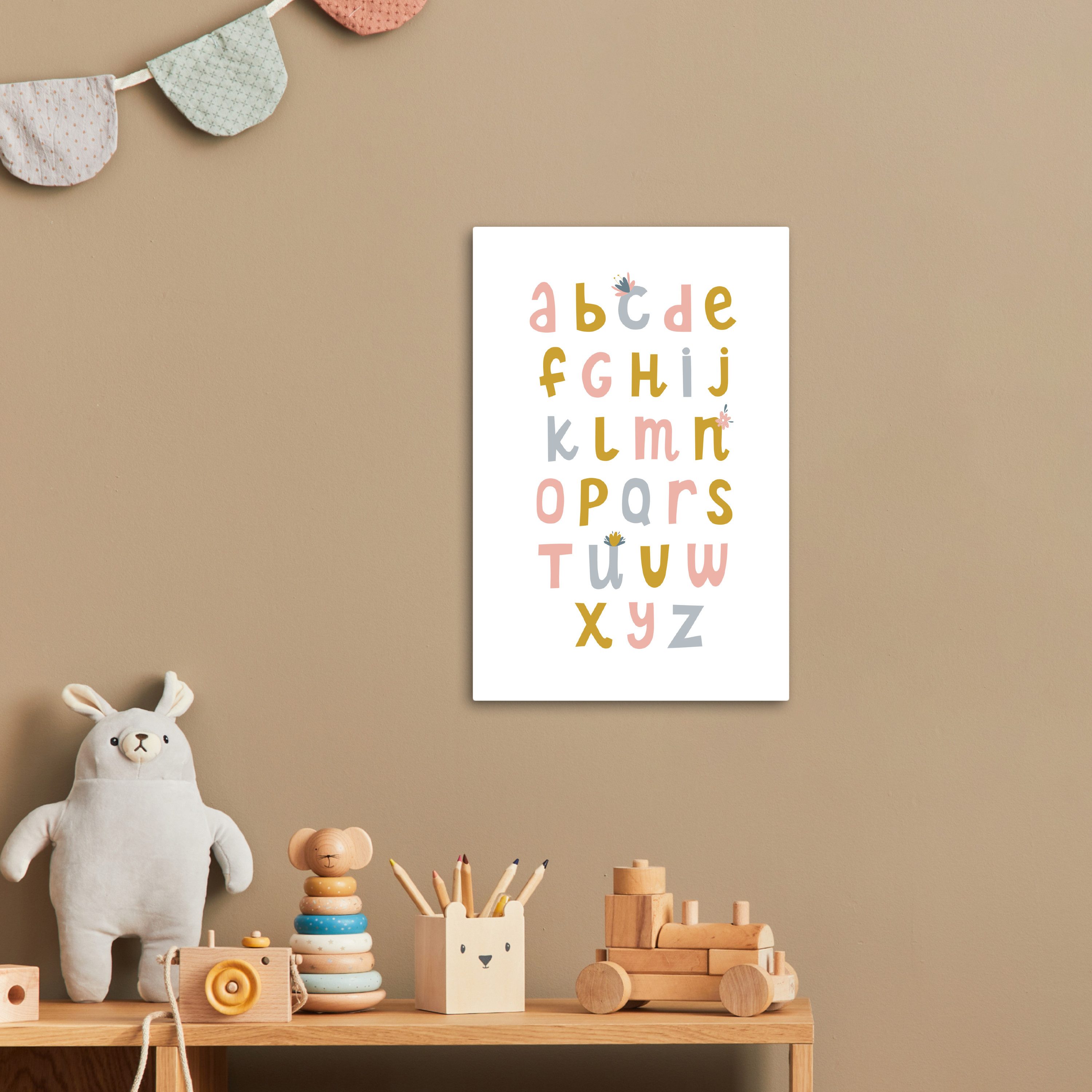 OneMillionCanvasses® Leinwandbild Pädagogisch - Das Alphabet lernen - Mädchen - Buchstaben, Fotodruck (1 St), Kinderzimmer Deko, Mädchen und Jungen Bilder 20x30 cm