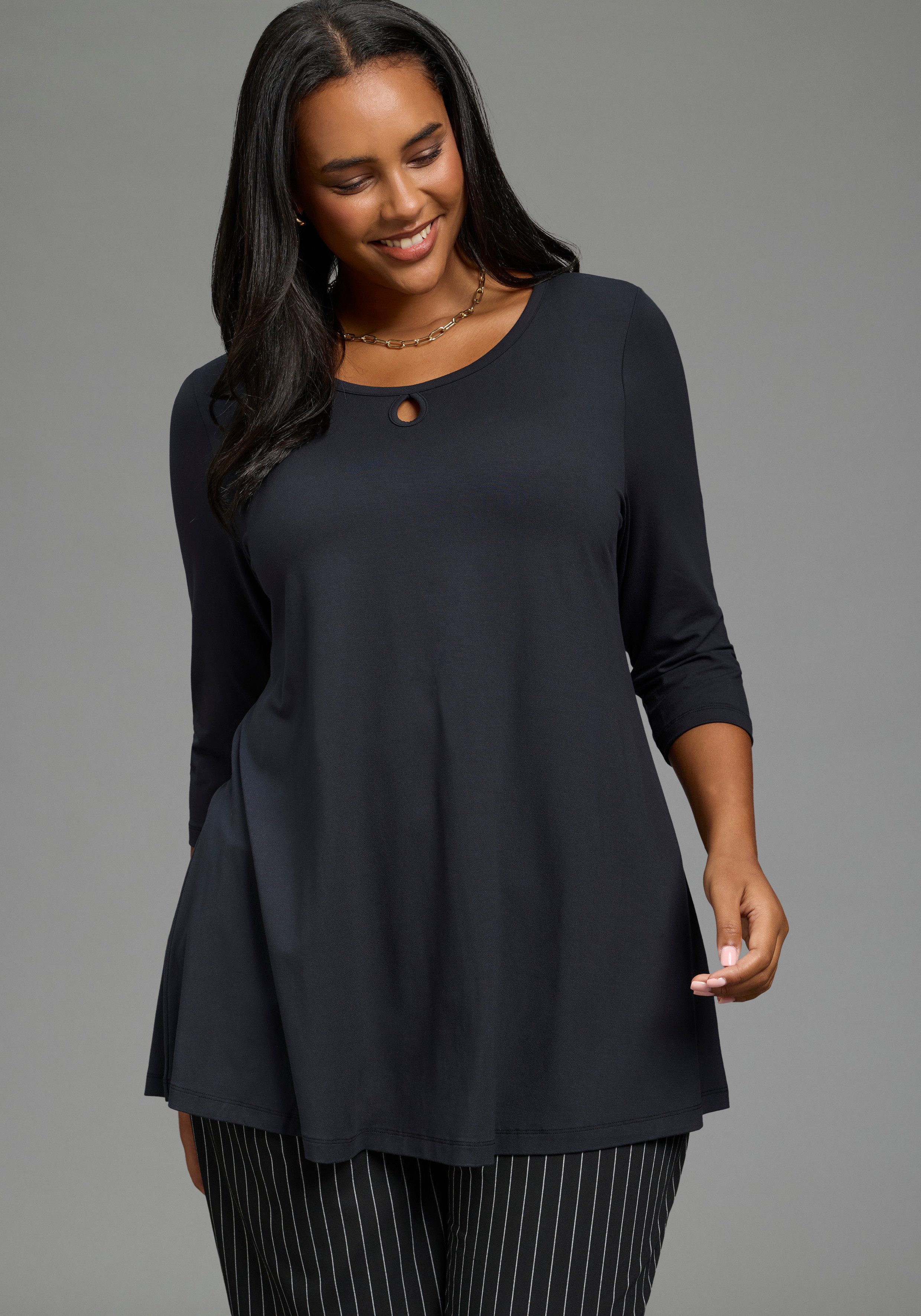 Laura Scott CURVE Tunikashirt Große Größen in A-Linie, mit Rundhalsausschnitt, po-bedeckende Länge. € 39,99, (€ 39,99 pro 1 Stk).