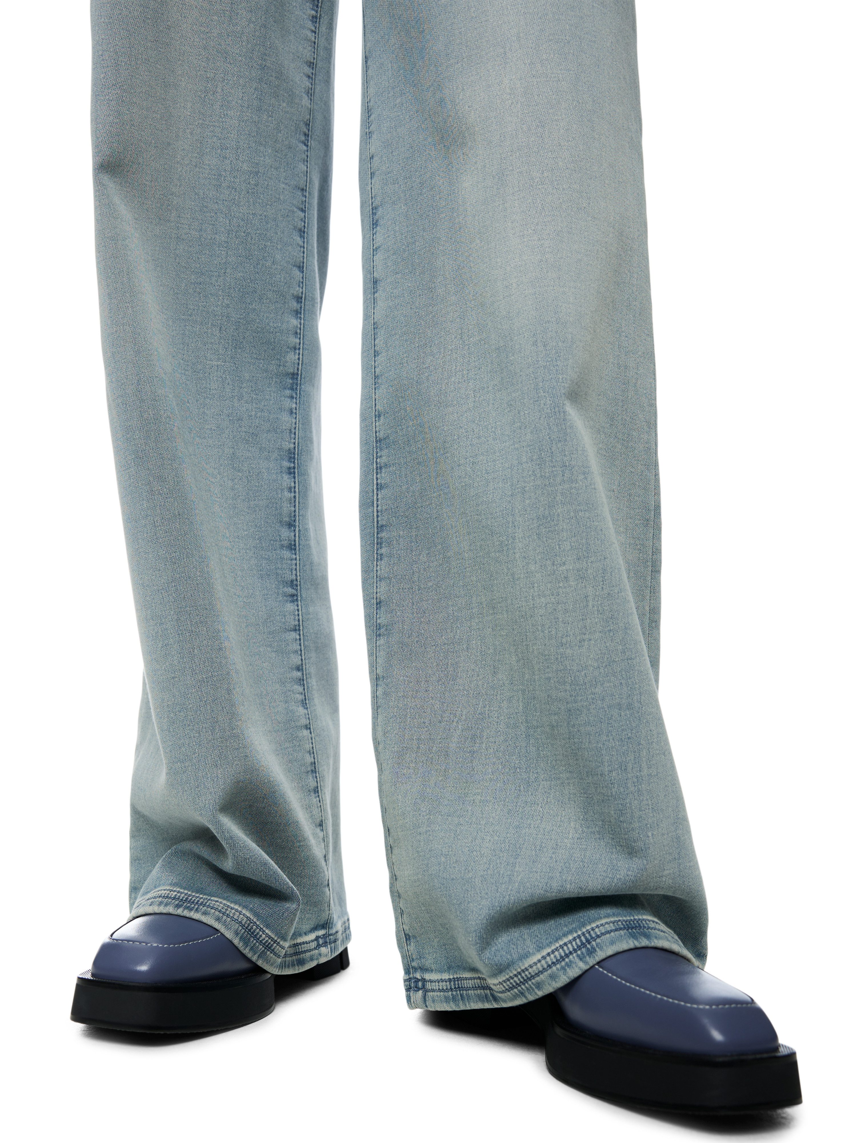 Marc Cain Weite Jeans Urban Haze Premium Damenmode Model: WELKOM