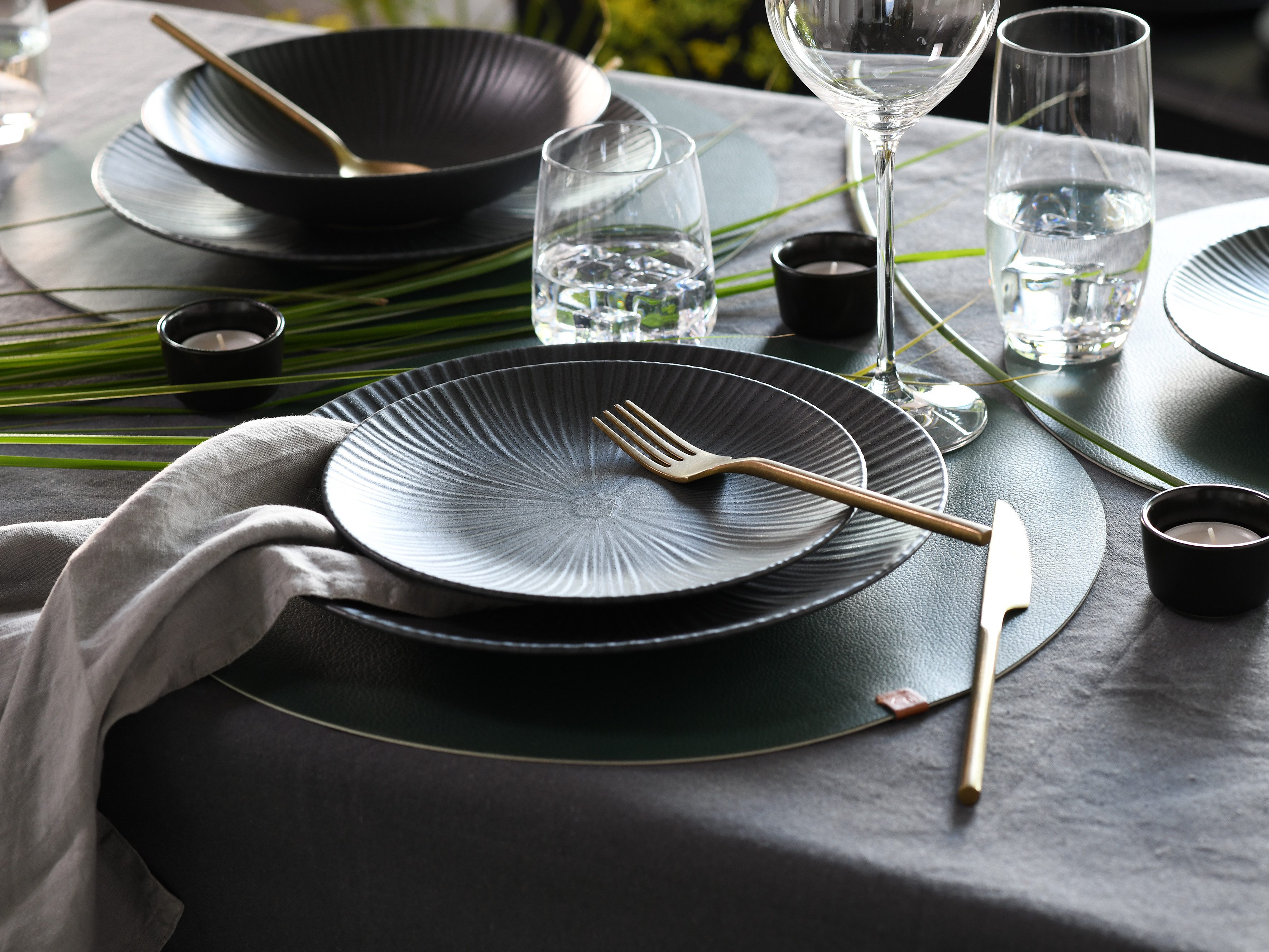 CreaTable Teller-Set Vesuvio, Teller Set 18-tlg. (18-tlg), 6 Personen, Steinzeug, Eleganz, Vulkanoptik