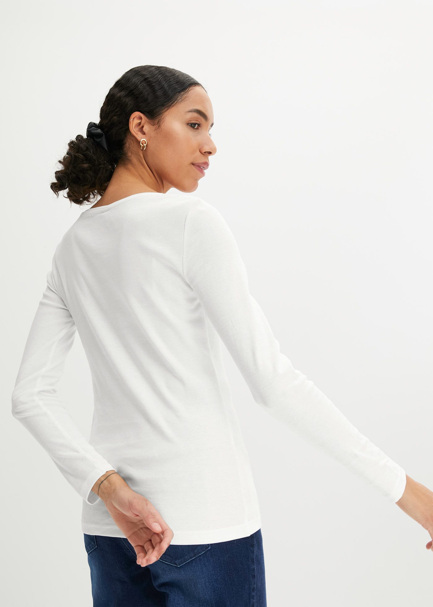 bonprix Langarmshirt leicht taillierte Passform, Rundhalsausschnitt, aus reiner Baumwolle