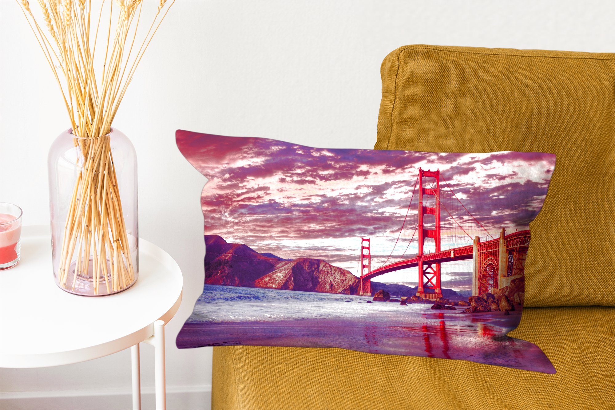 MuchoWow Dekokissen Die Golden Gate Wohzimmer einem mit Füllung, mit Zierkissen, wunderschönen lila Schlafzimmer Himmel, Dekoration, Bridge Dekokissen