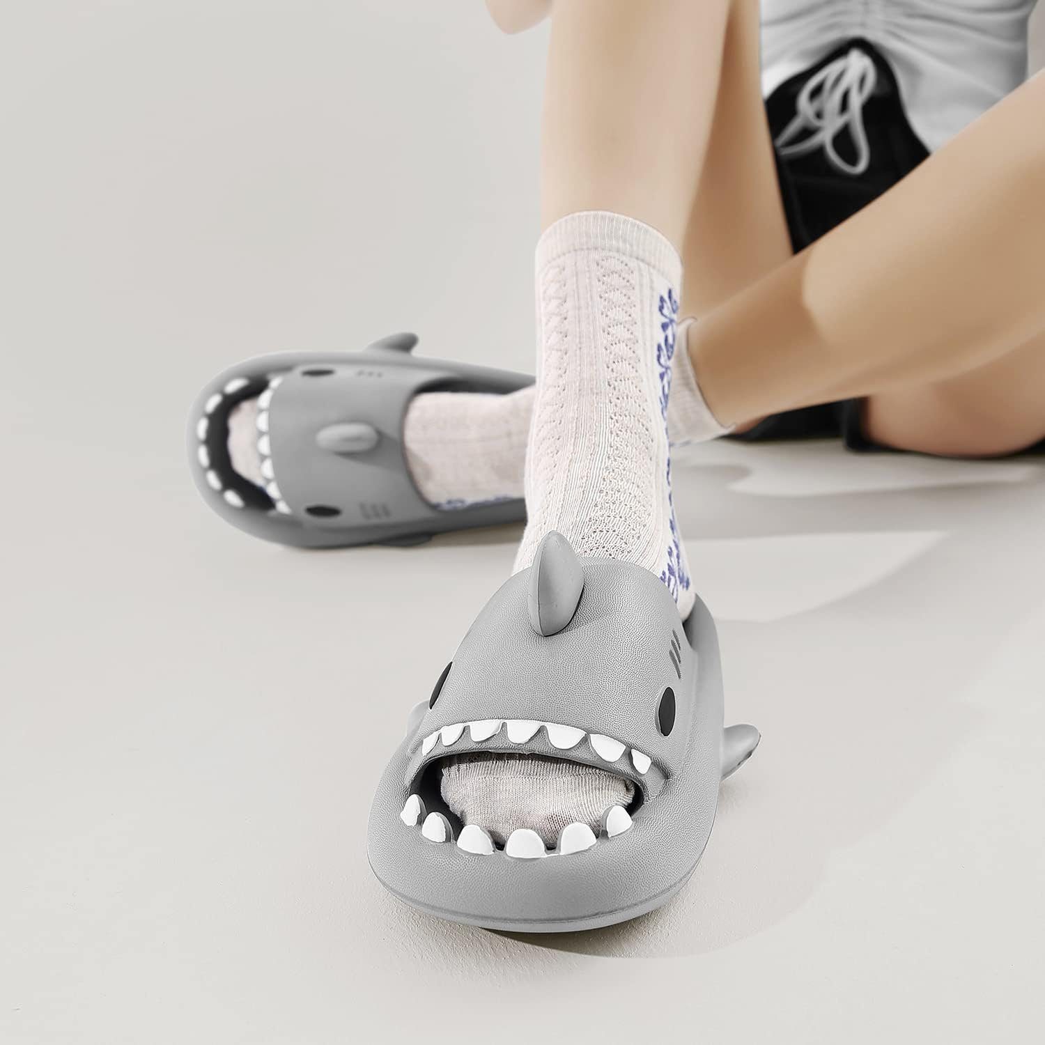 Haiaveng Cloud Shark Slides /Herren Badeschuh Damen Pillow für Slippers Badeschuhe Sommer Hausschuhe Unisex
