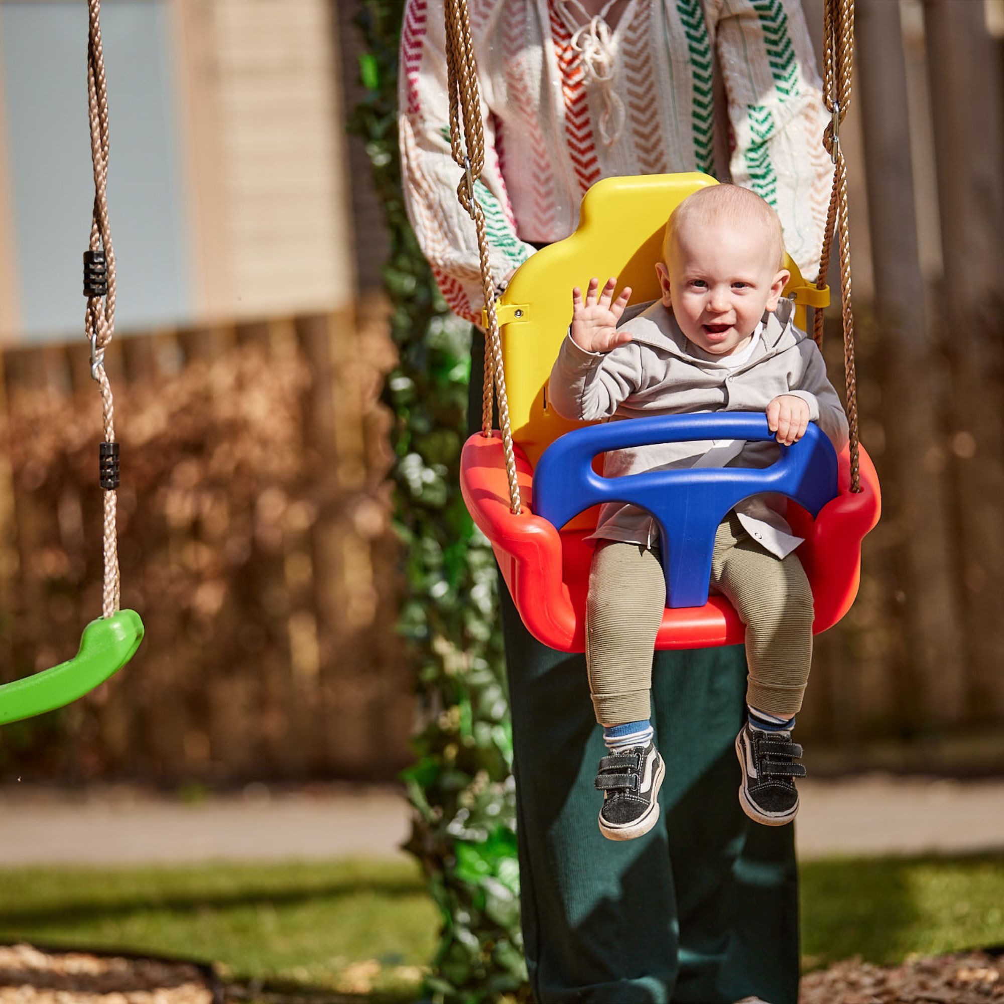 Wickey Einzelschaukel Smart One – Holzschaukel für Kinder mit Einzelsitz, (Fördert Gleichgewicht & Bewegung bei Kindern, Gartenschaukel mit höhenverstellbarem Sitz), Massivholz, wetterfest & langlebig mit 10-Jahren Garantie*