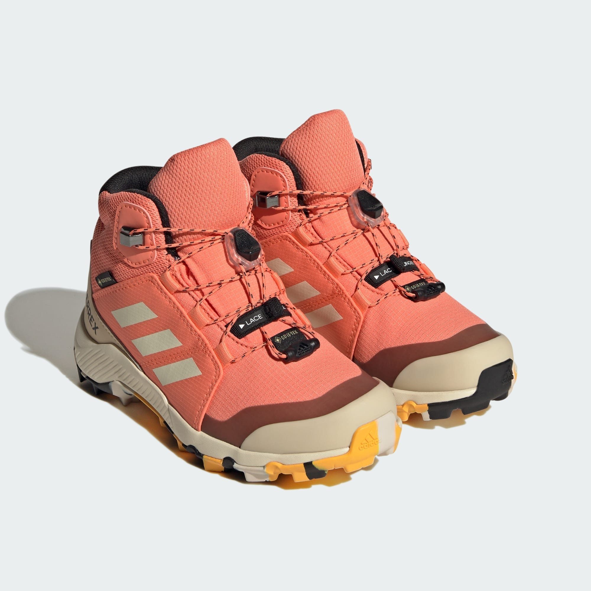 mit Wanderstiefel, Einlegesohle der Längenmessung Größe die WANDERSCHUH richtigen MID adidas TERREX für Auswahl ORGANIZER GORE-TEX Adifit