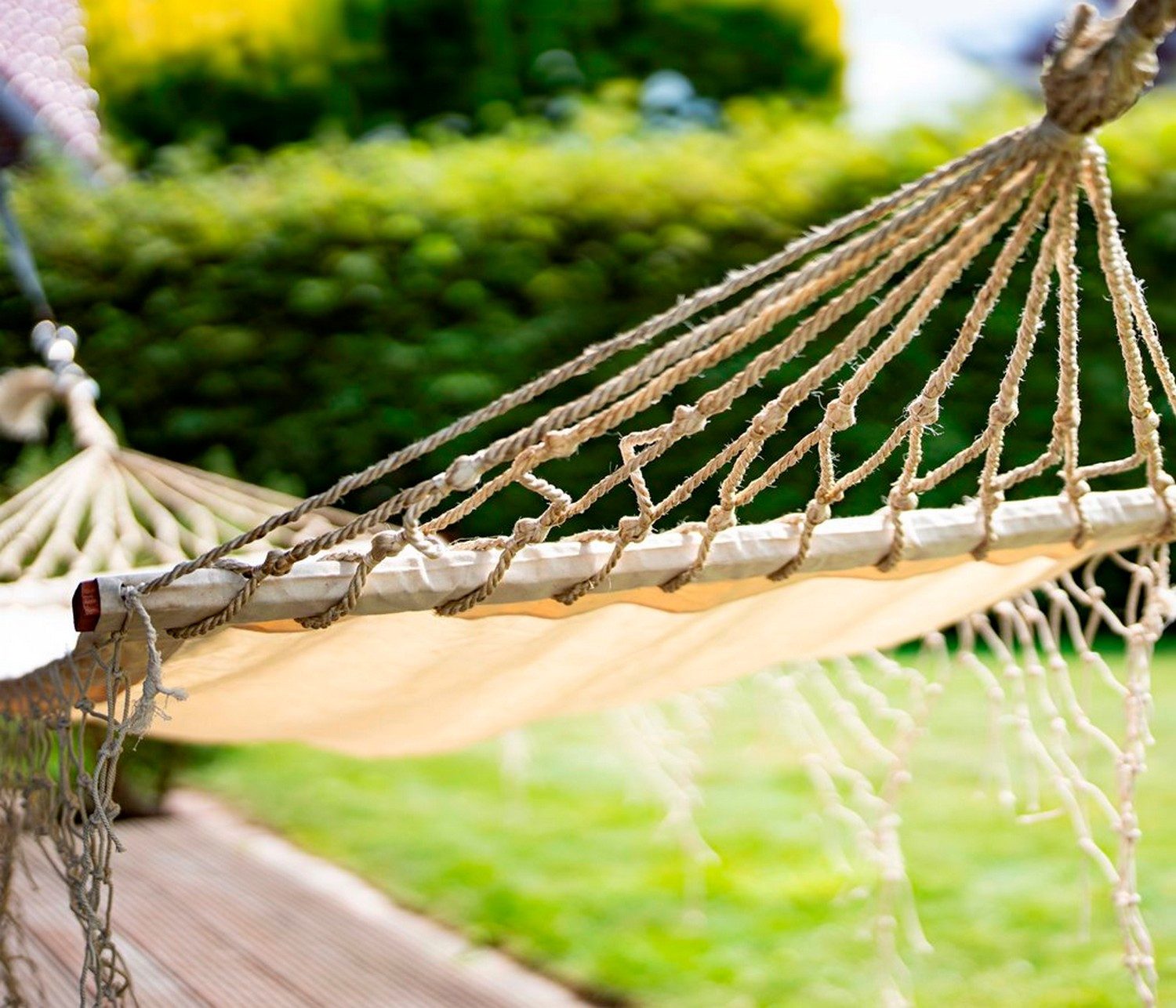 Deko AS Hängematte Hängematte mit Fransen - 280cm lang - 100cm breit - 20170… (1 St., 1 Hängematte mit Fransen), Stilvolle Boho-Hängematte mit Fransen