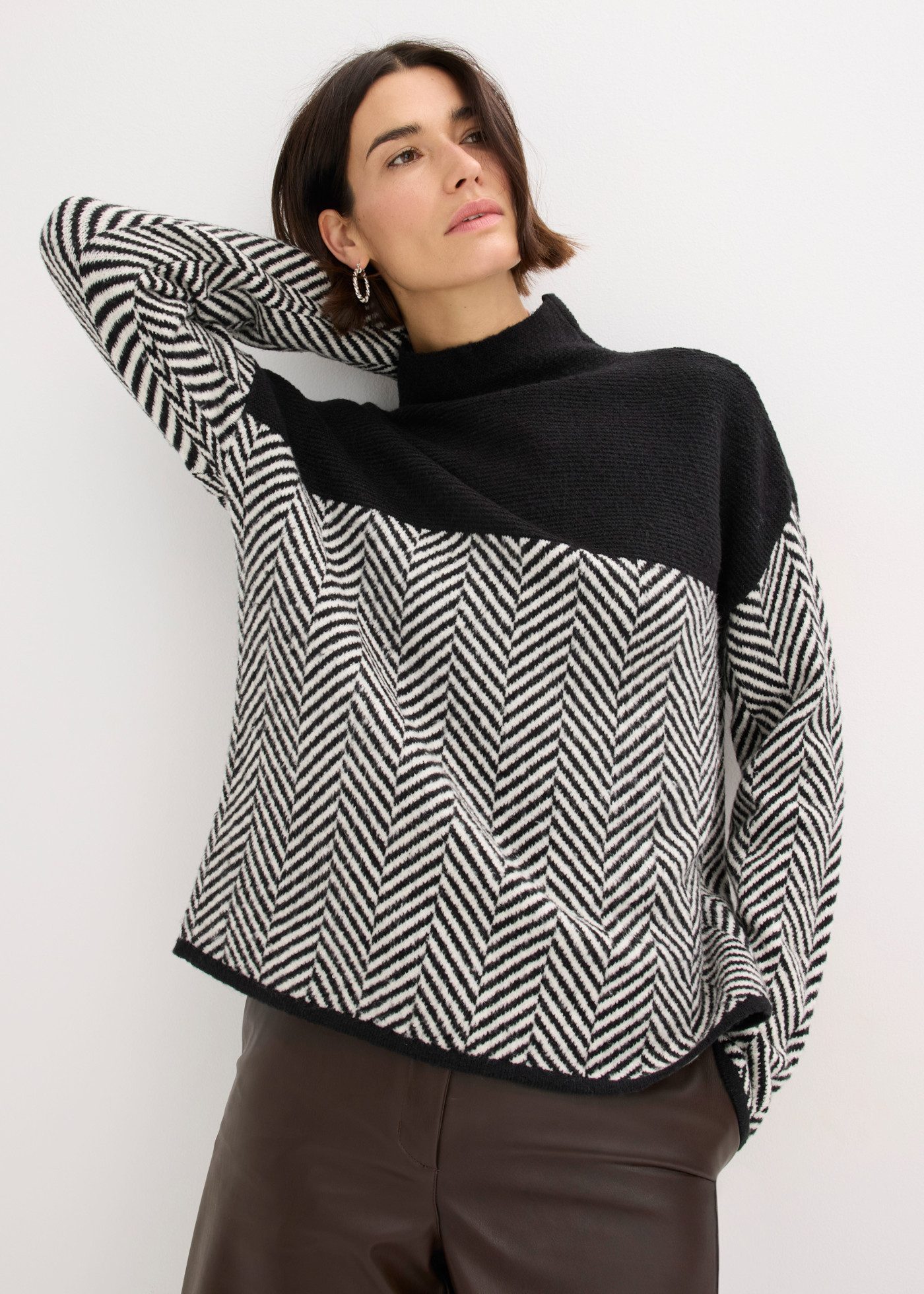 bonprix Strickpullover zweifarbig mit Fischgrätmuster, festlicher Stil, ohne Verschluss