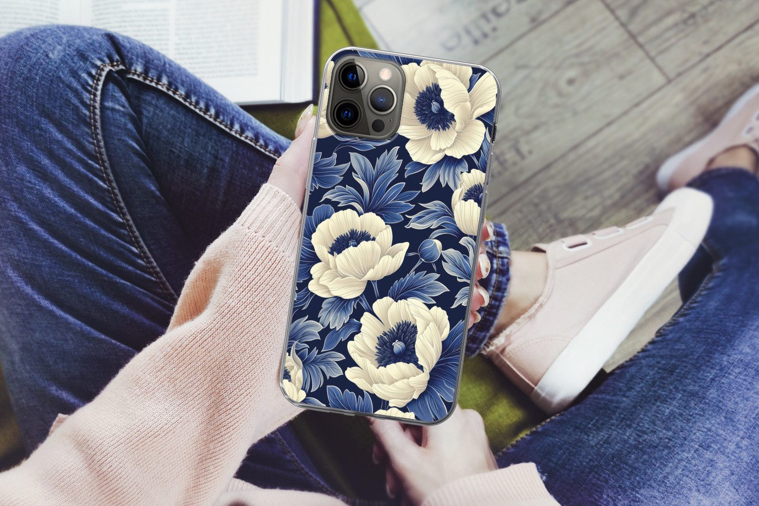 MuchoWow Handyhülle für Apple iPhone 13 Pro Max Blumen - Muster - Blau - Weiß, Smartphone-Bumper, Print, Handy Schutzhülle Dünn