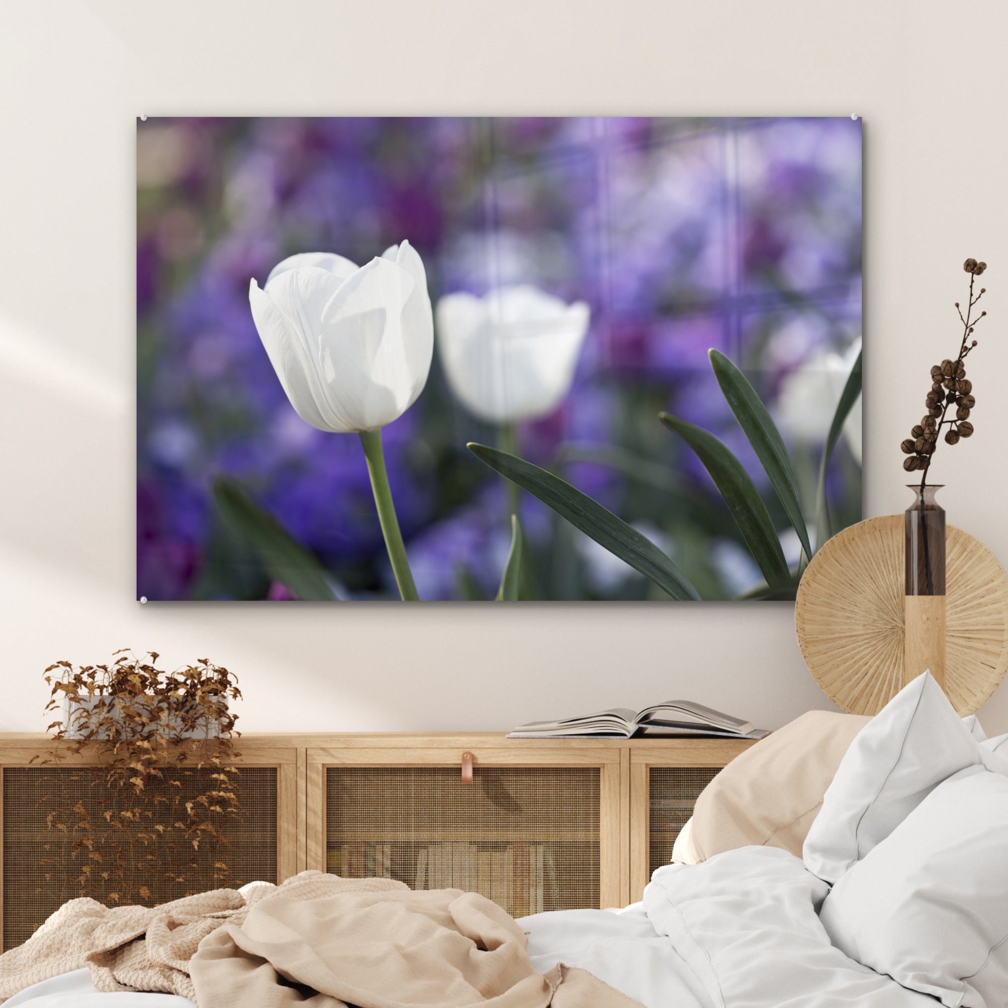 weißen MuchoWow (1 Nahaufnahme Wohnzimmer & weißen Schlafzimmer Acrylglasbild einer Acrylglasbilder St), Tulpe, Blätter der