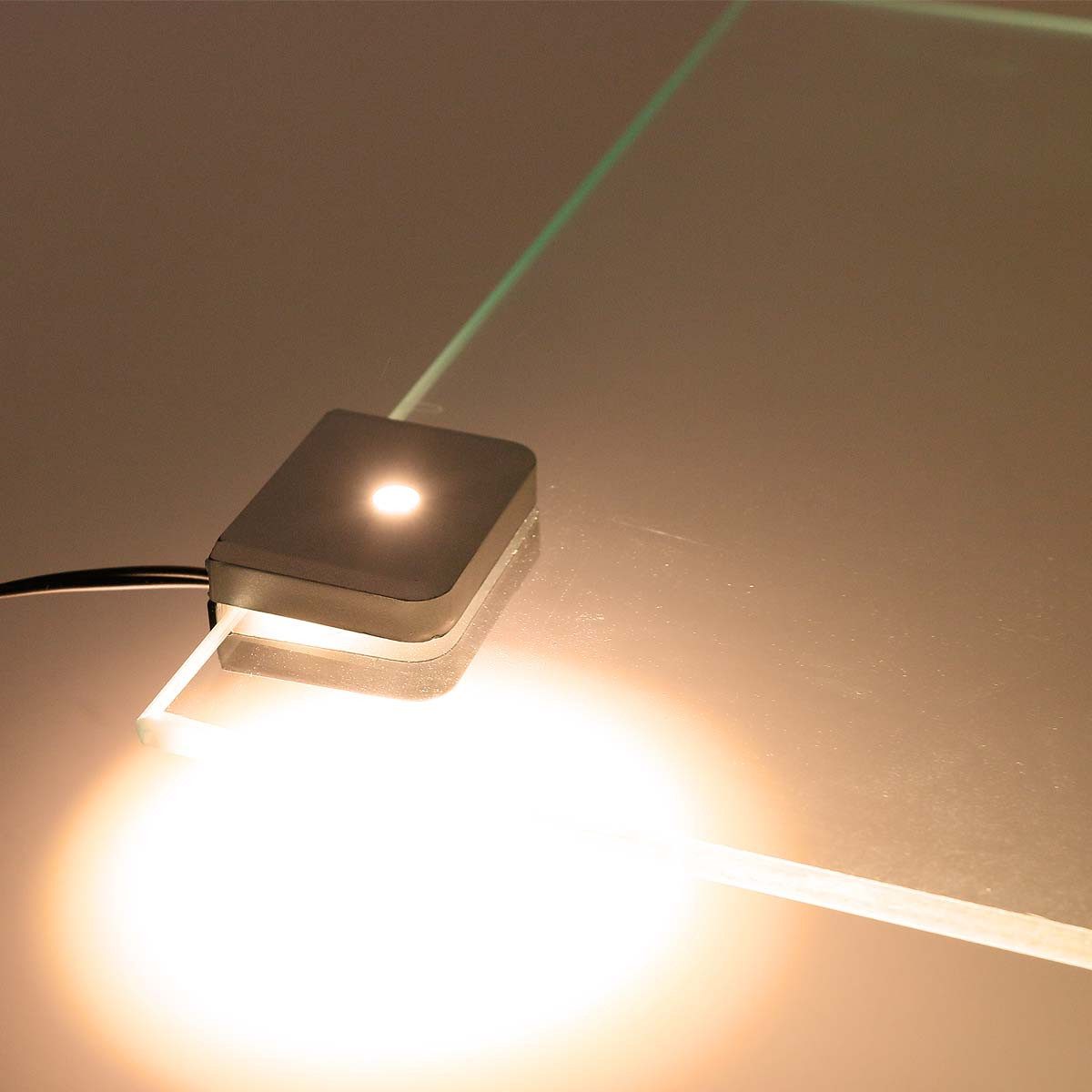 world-trading-net LED Glaskantenbeleuchtung 4er SET Clip-3D silber Glasbodenbeleuchtung, ww, warmweiß