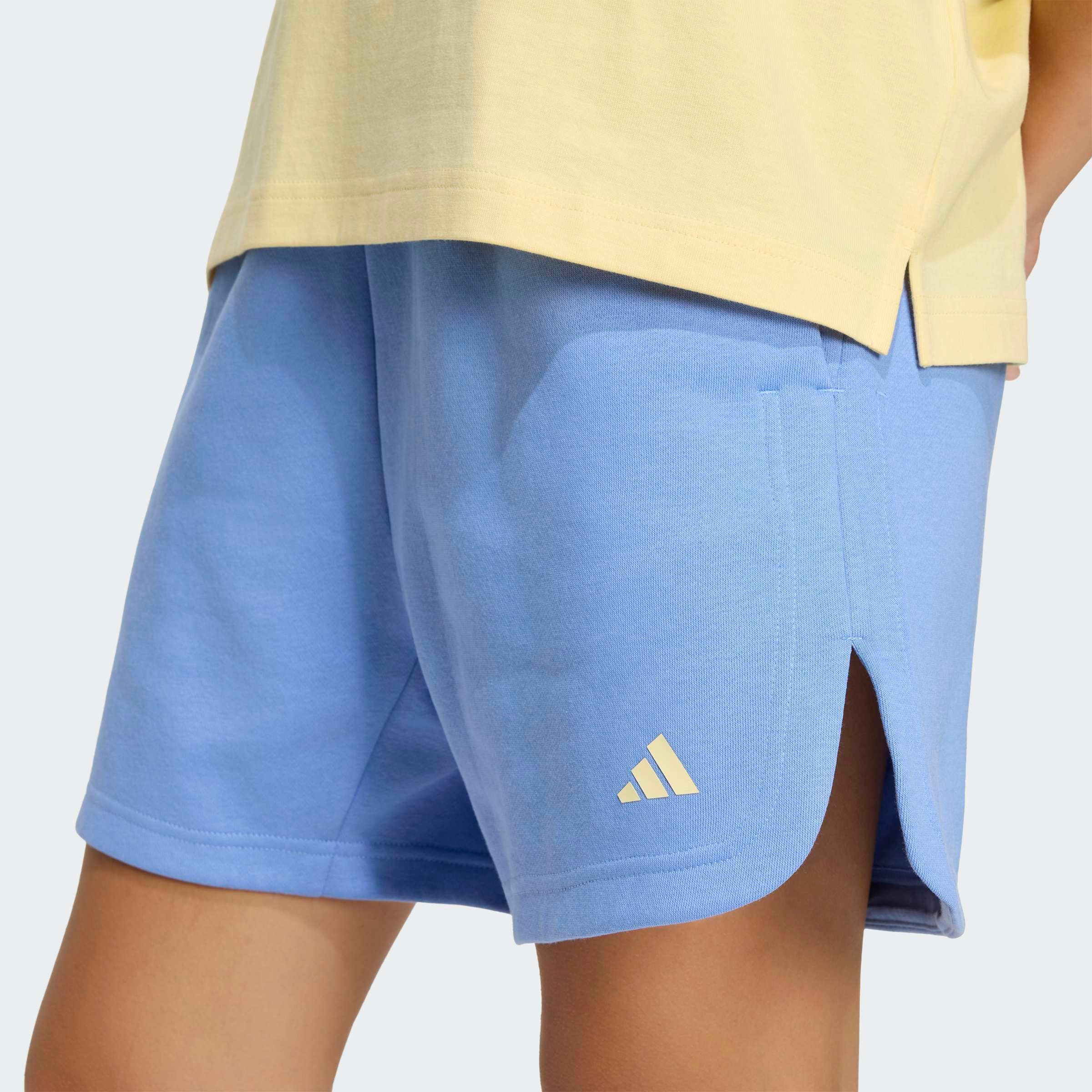 adidas Sportswear Shorts 3-STREIFEN STUDIO FLEECE, LOCKER GESCHNITTEN für sportliche Aktivitäten, aus Baumwolle, mit Kordelverschluss – Bild 3 von 5