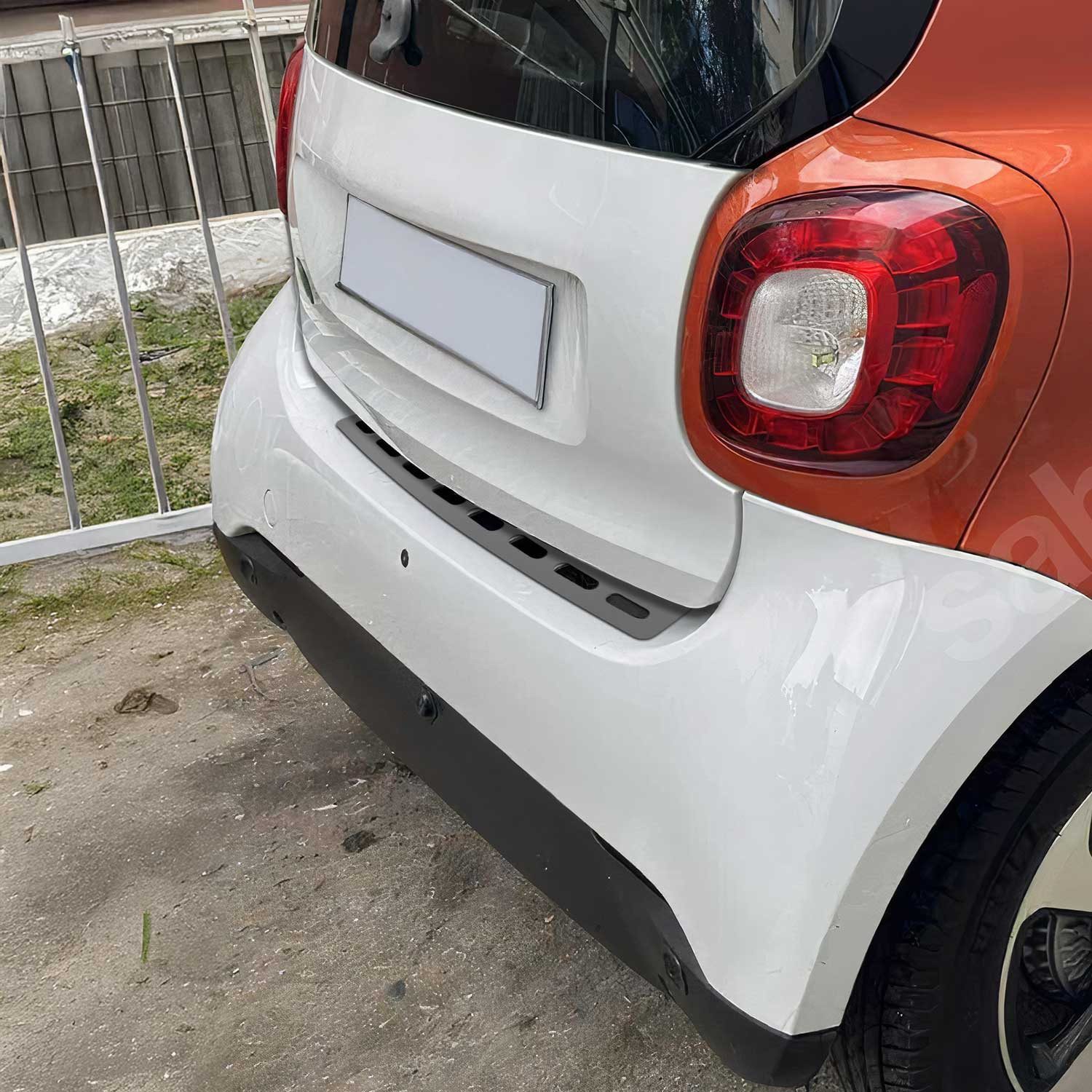 OMAC Ladekantenschutz für Smart ForTwo 453 2014-2025 Chrom Dunkel, Zubehör für Smart ForTwo 453 2014-2025, Langlebig,Einfache Reinigung,Einfache Installation,Rostbeständig