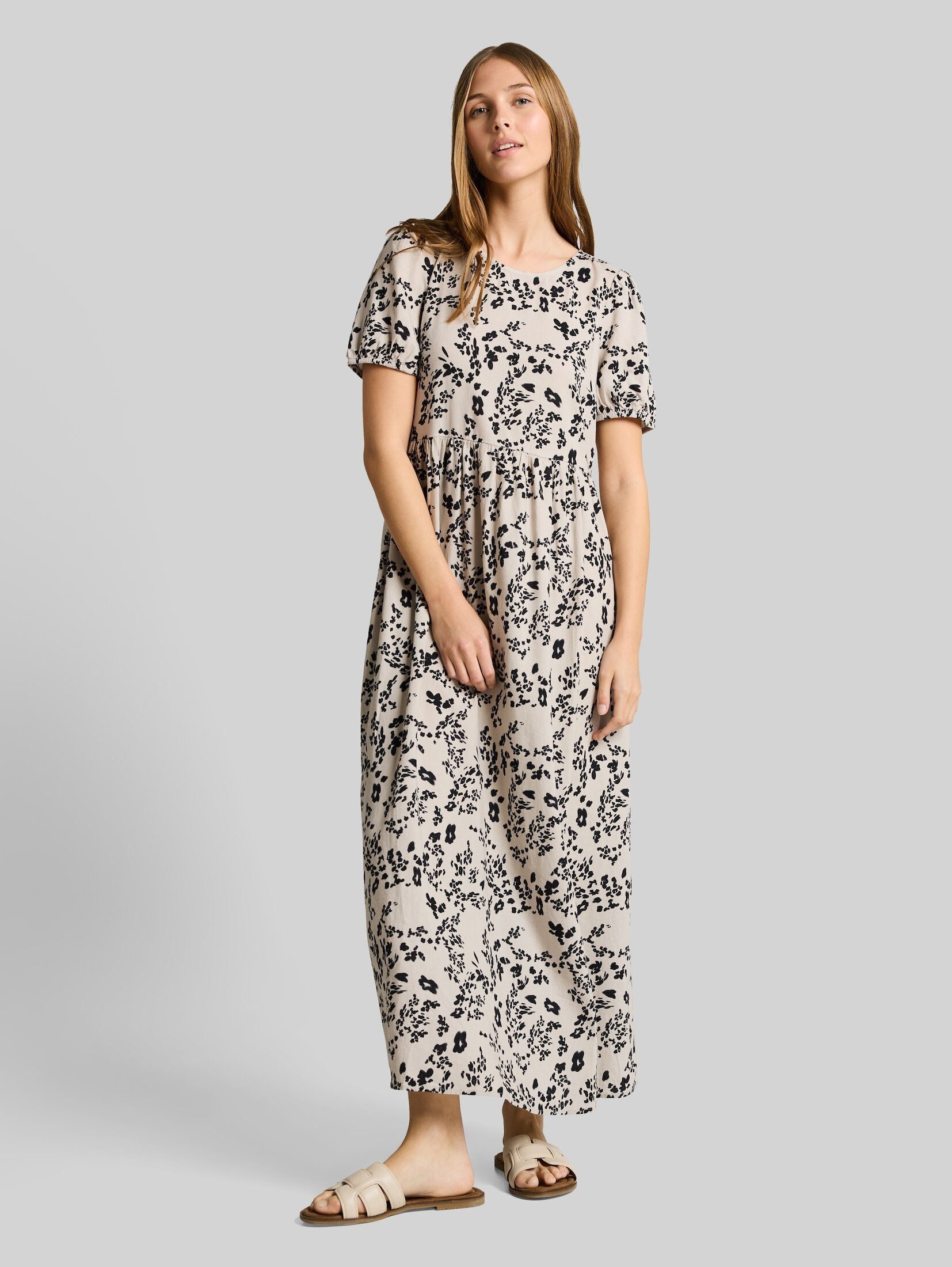 Midikleid Kleider & Jumpsuits