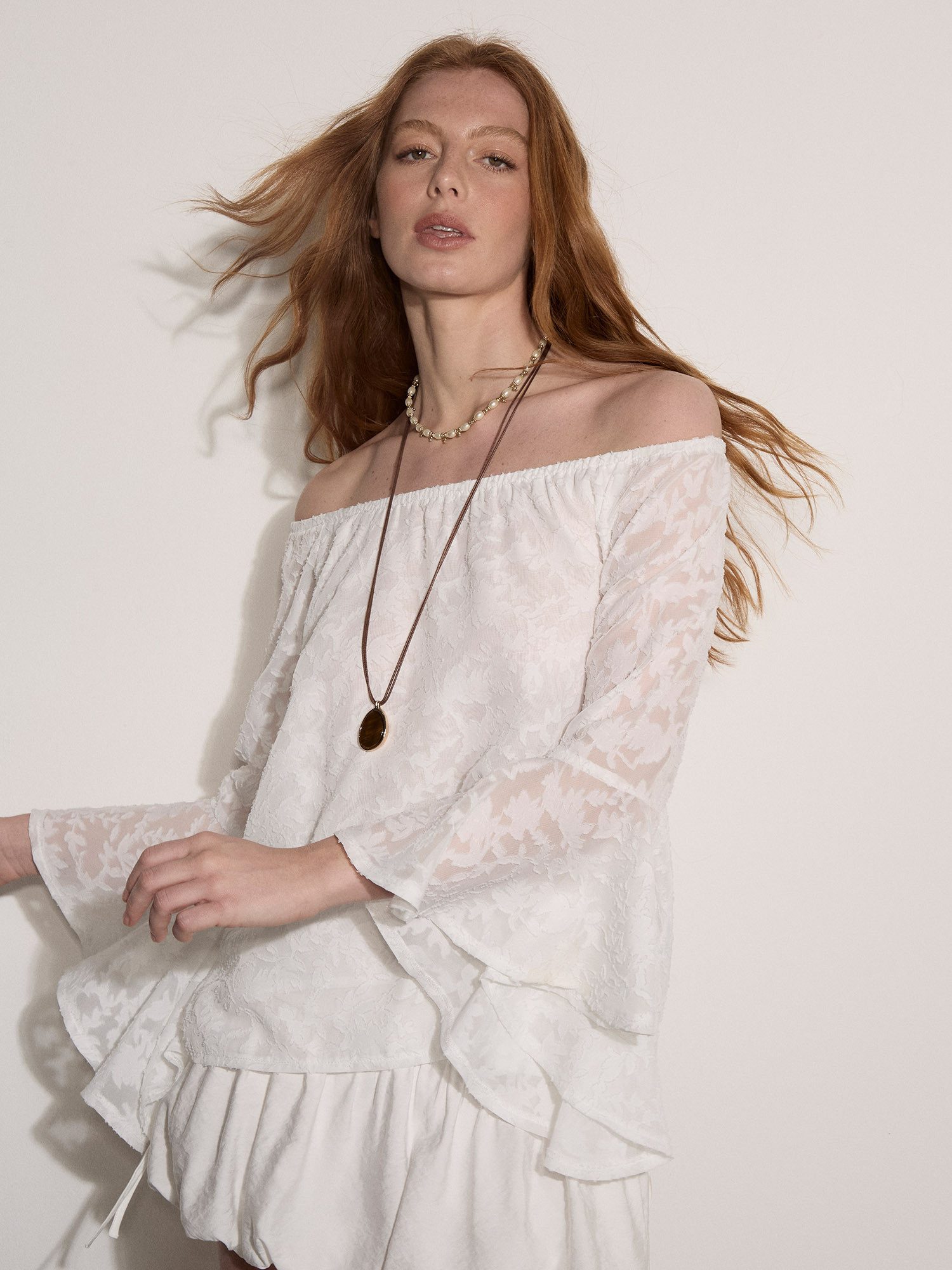 Apricot Spitzenbluse Bardot-Top aus Jacquard-Chiffon mit verdecktem Verschluss