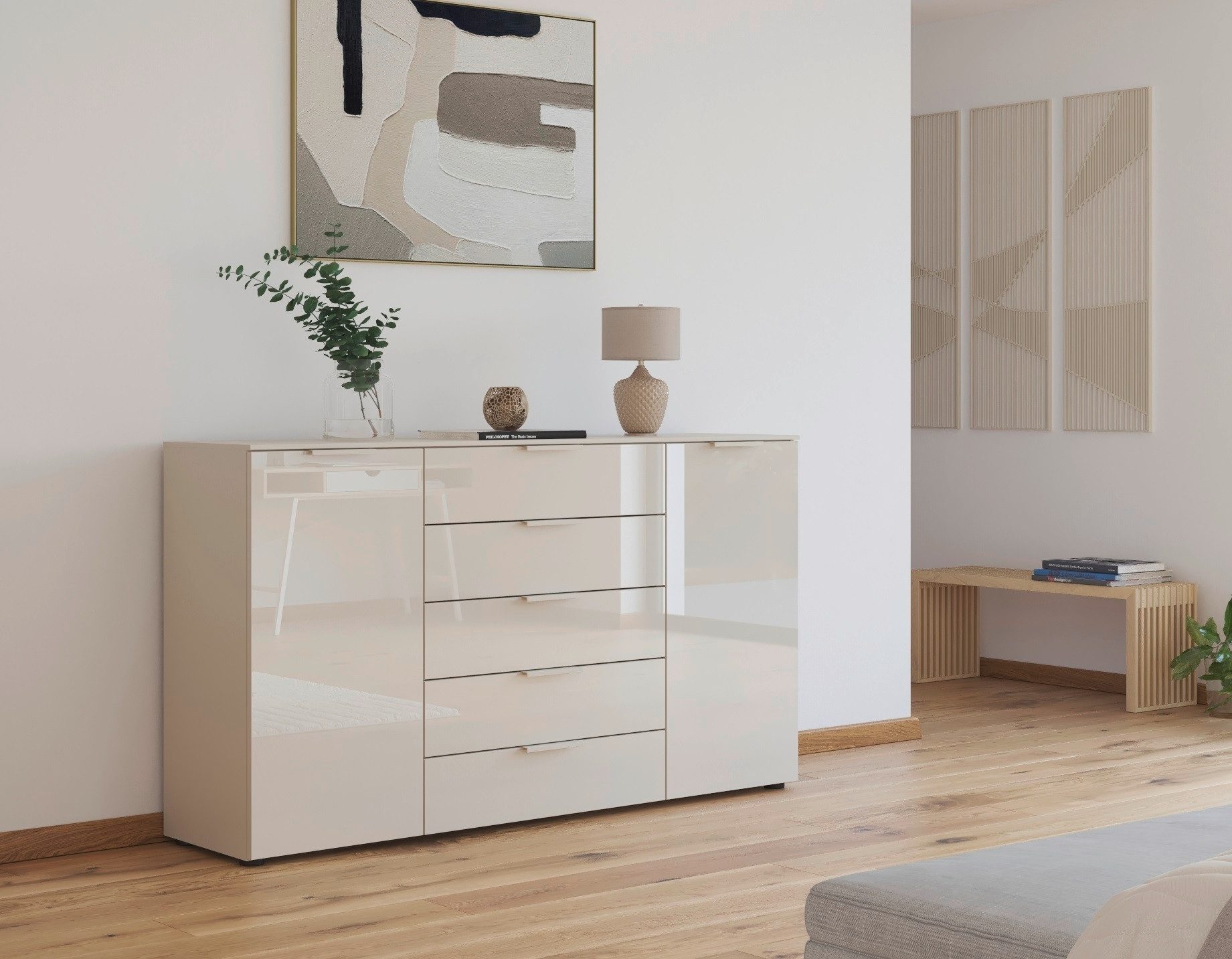 rauch Schubkastenkommode Kommode Türkommode Sideboard Kombikommode FLIPP mit Glasfront (Breite 160/180 cm mit 4 Einlegeböden), 2-trg mit 5 Schubladen und Soft-Close, 2 Breiten MADE IN GERMANY