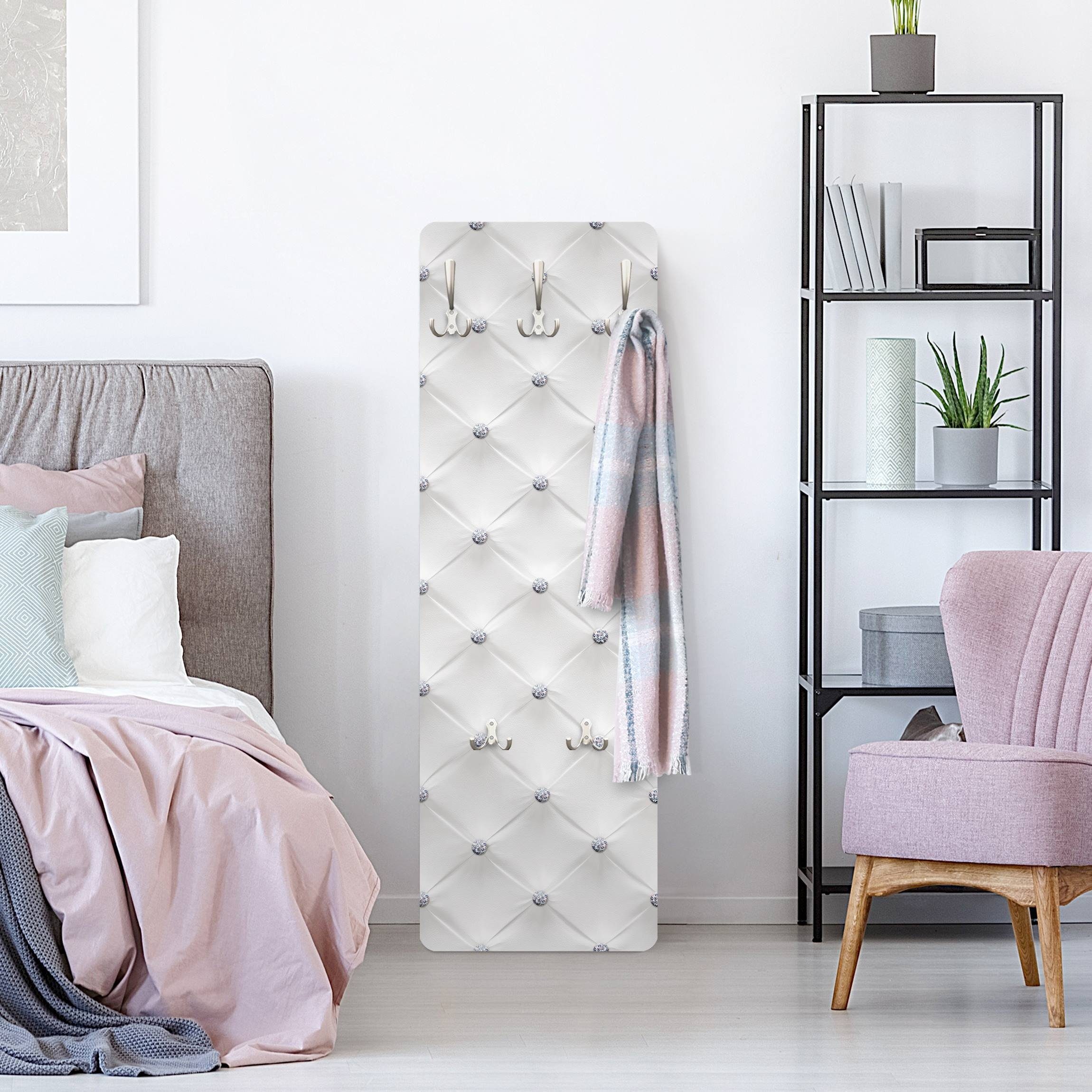 Bilderdepot24 Garderobenpaneel Design Muster Diamant Weiß Luxus (ausgefallenes Flur Wandpaneel mit Garderobenhaken Kleiderhaken hängend), moderne Wandgarderobe - Flurgarderobe im schmalen Hakenpaneel Design