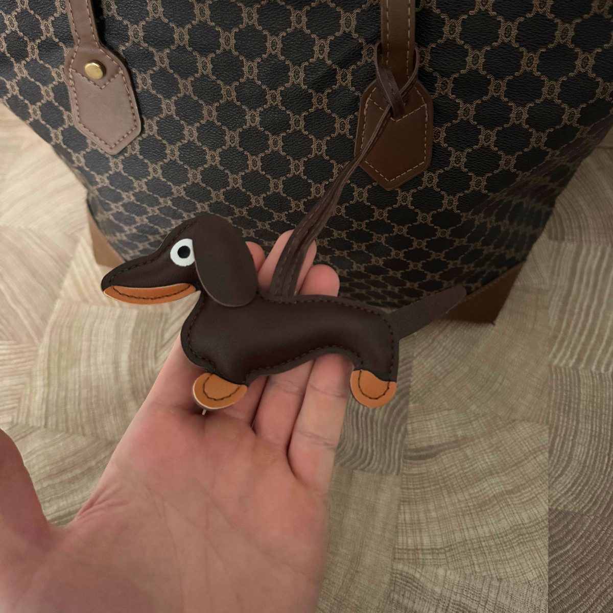 PlugUp Taschenanhänger Dackel Anhänger Dackel-Design Taschenanhänger (1-teilig) Hochwertiger Dackelanhänger für Handtaschen & Schlüsselbunde – Bild 2 von 3